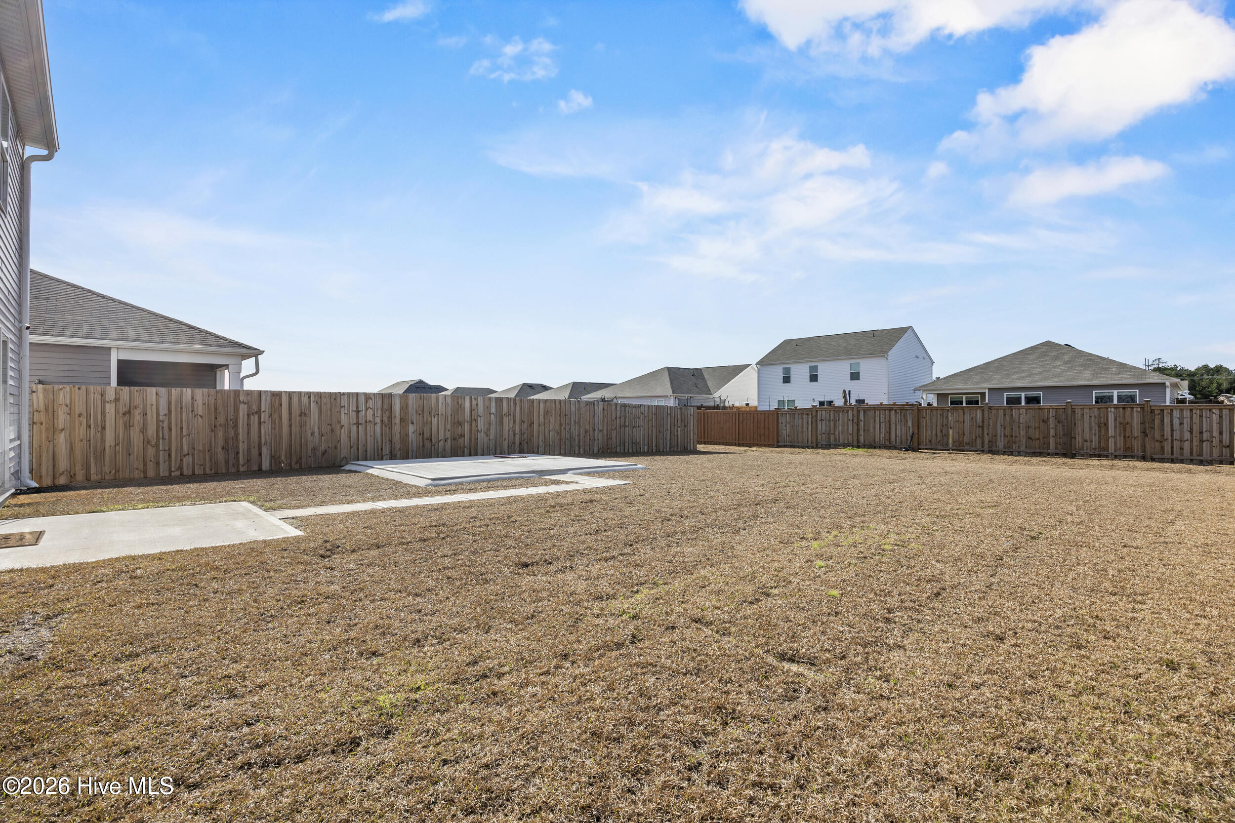 100550016 | Photo 41