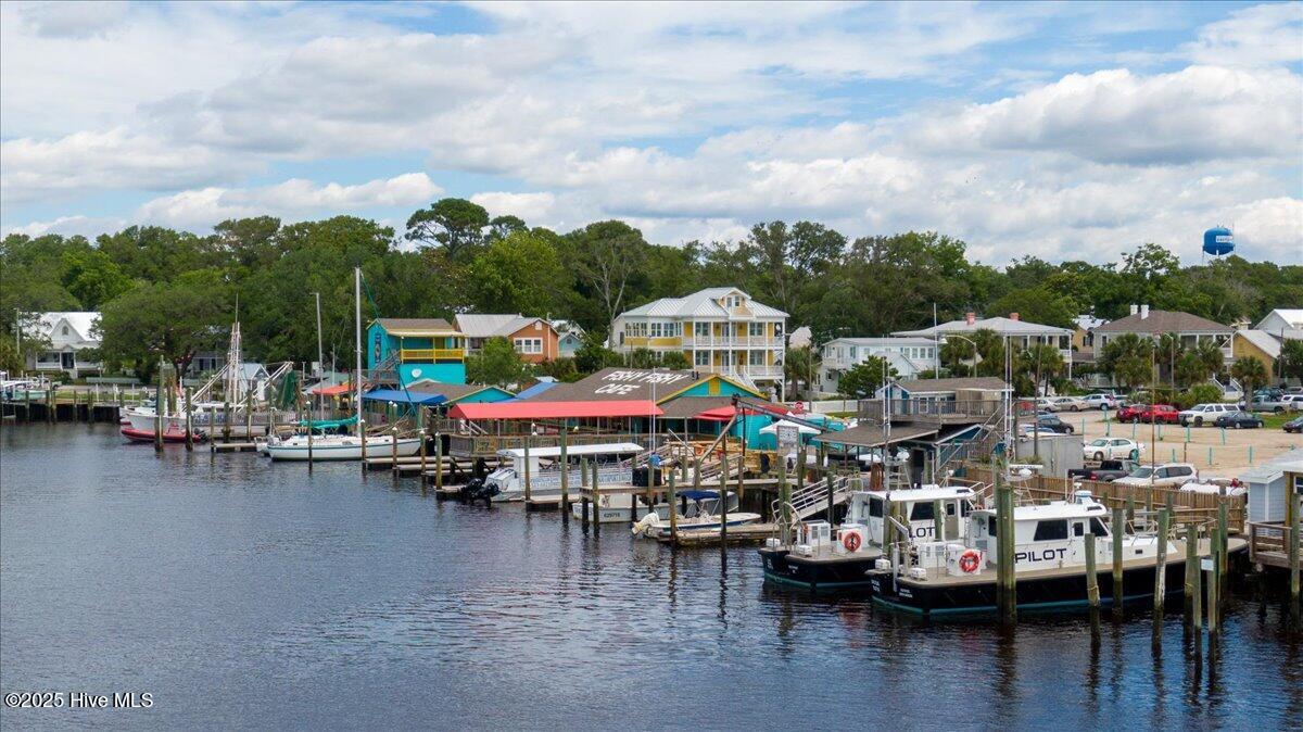 100532606 | Photo 43