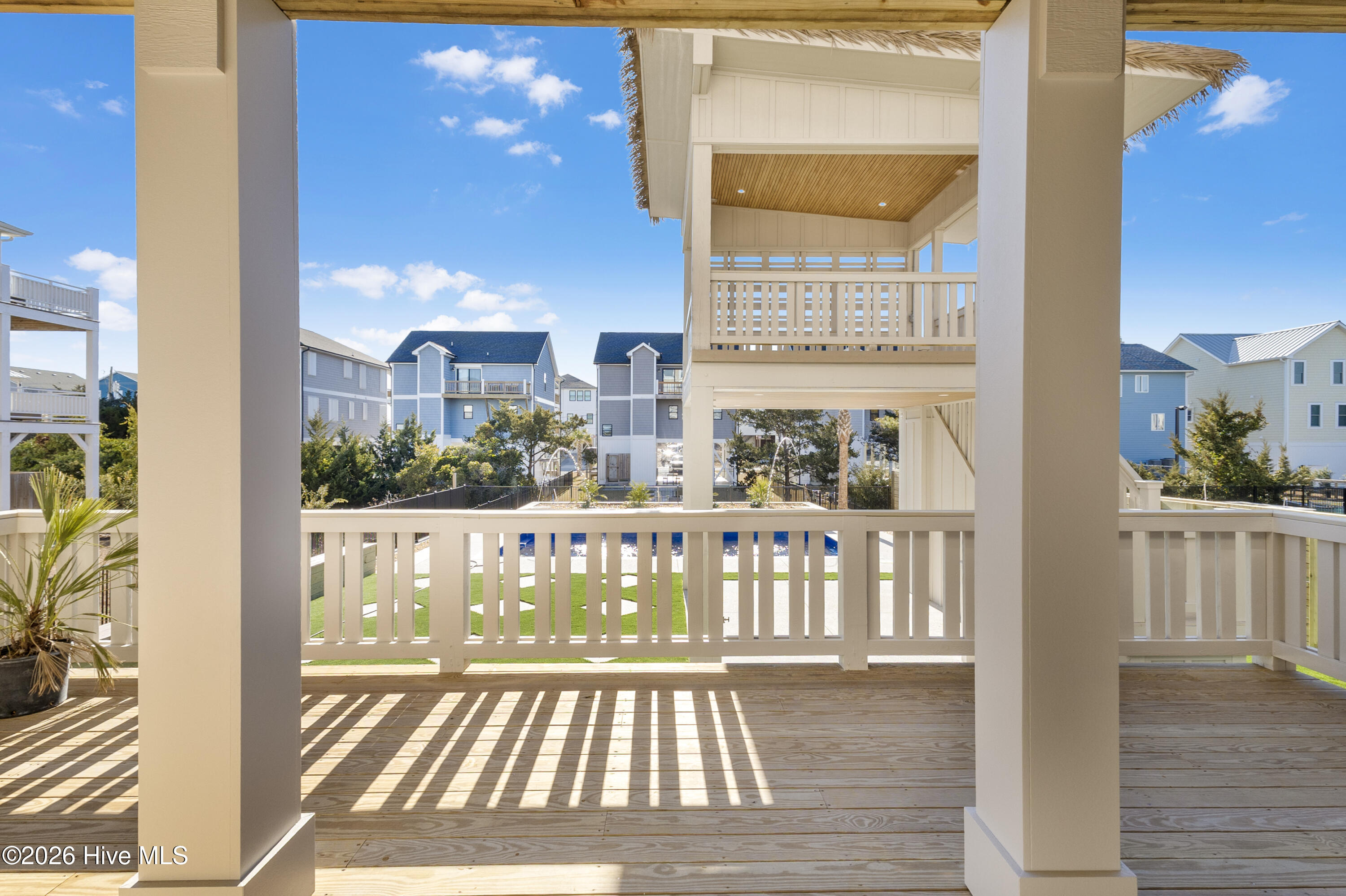 100551953 | Photo 11