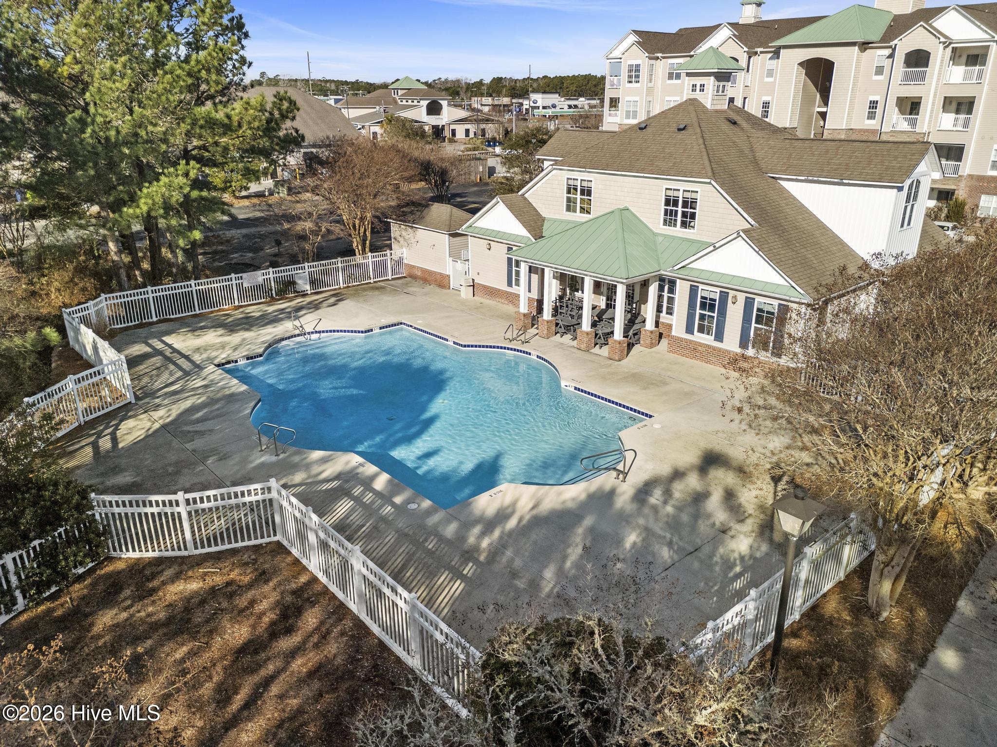 100555368 | Photo 35