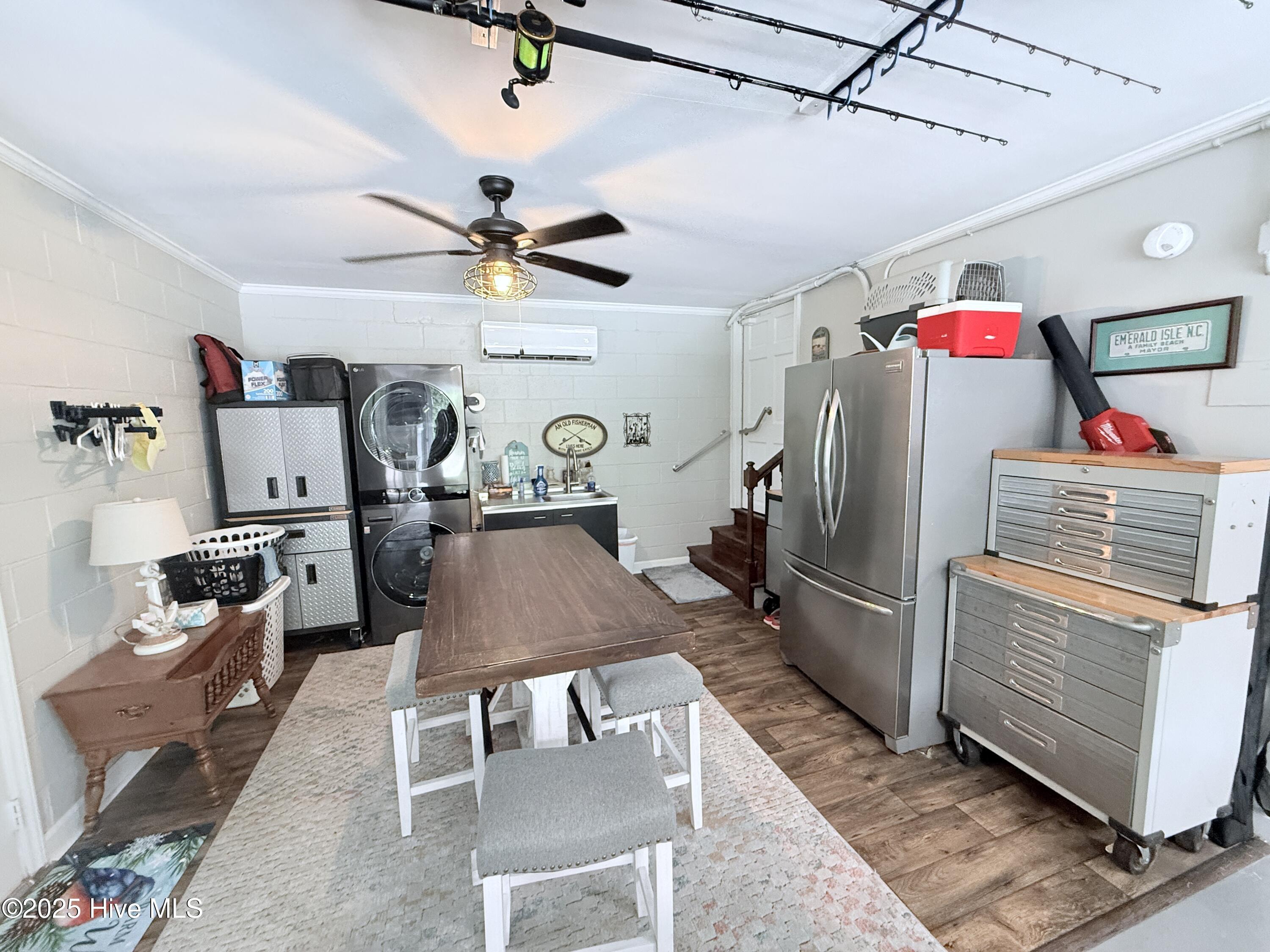 100530009 | Photo 44