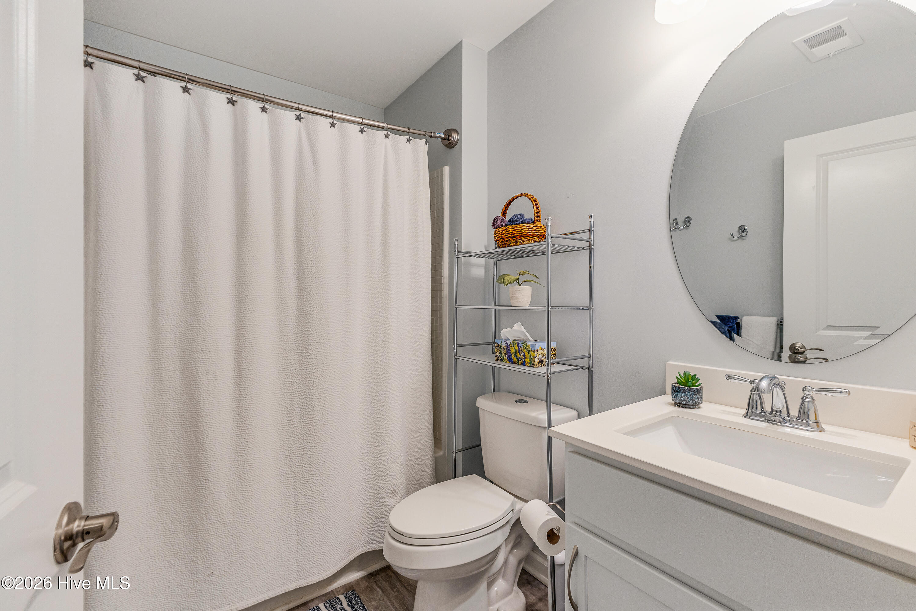 100560714 | Photo 25