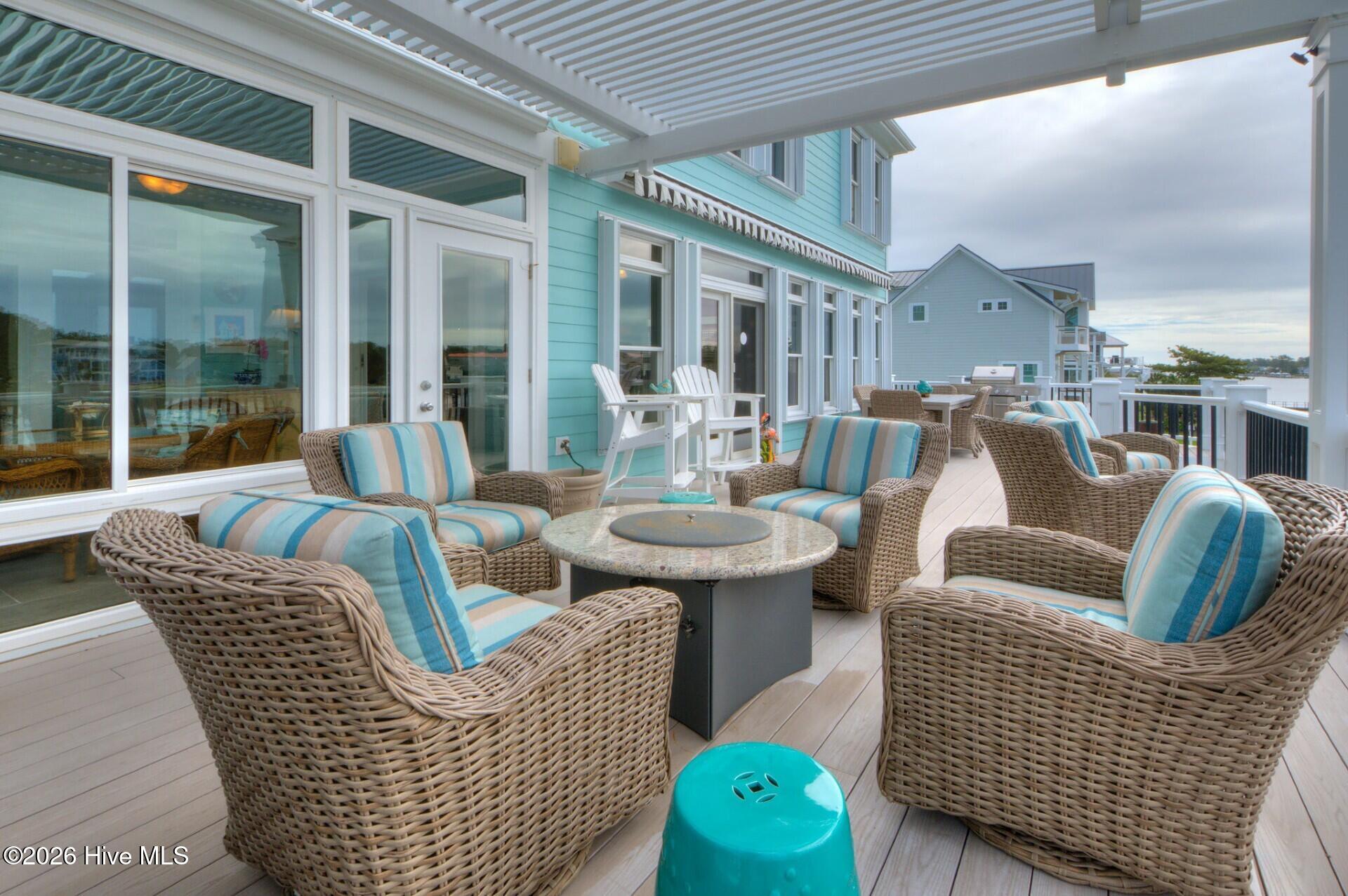 100553459 | Photo 36