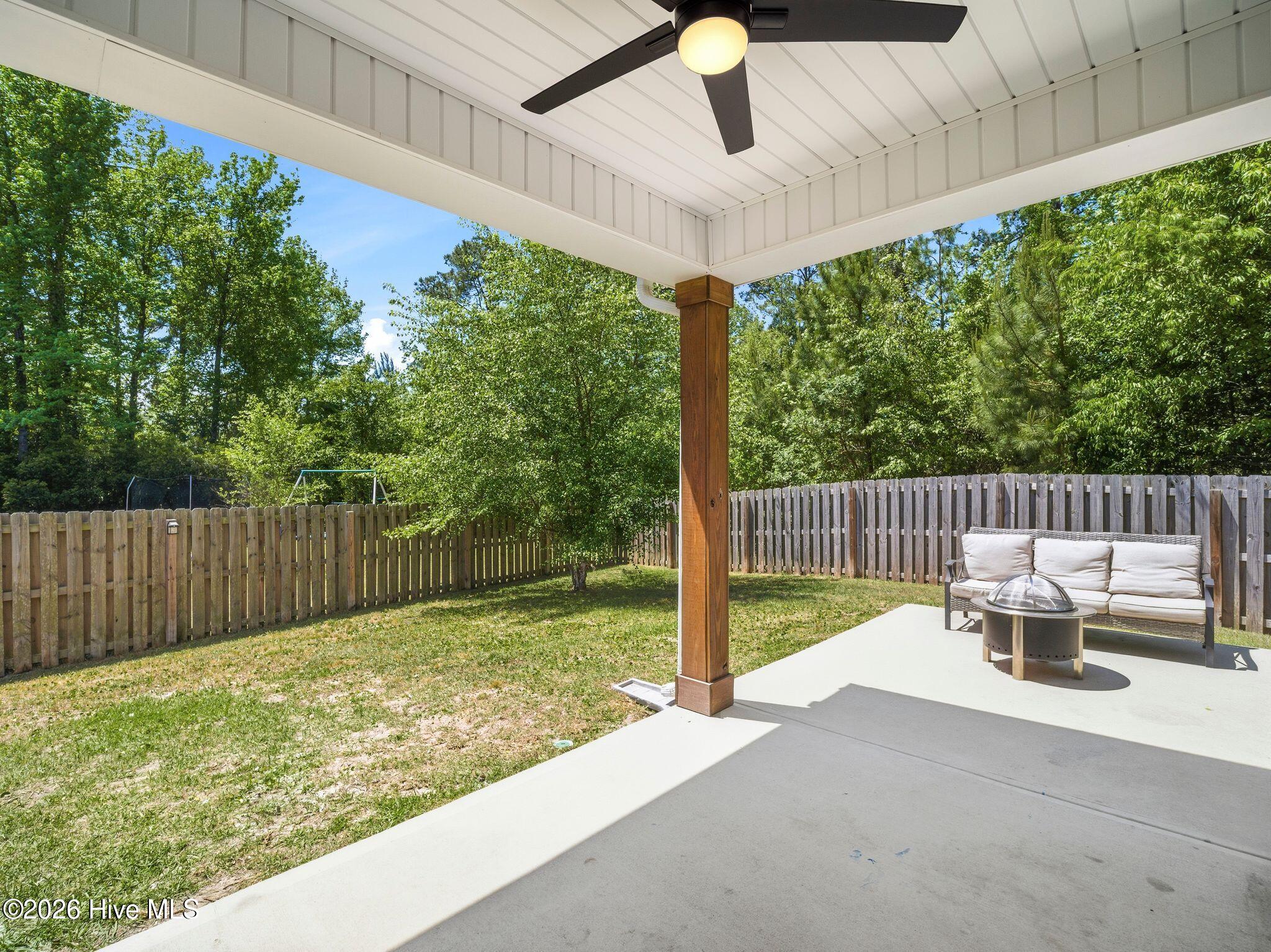 100569792 | Photo 50