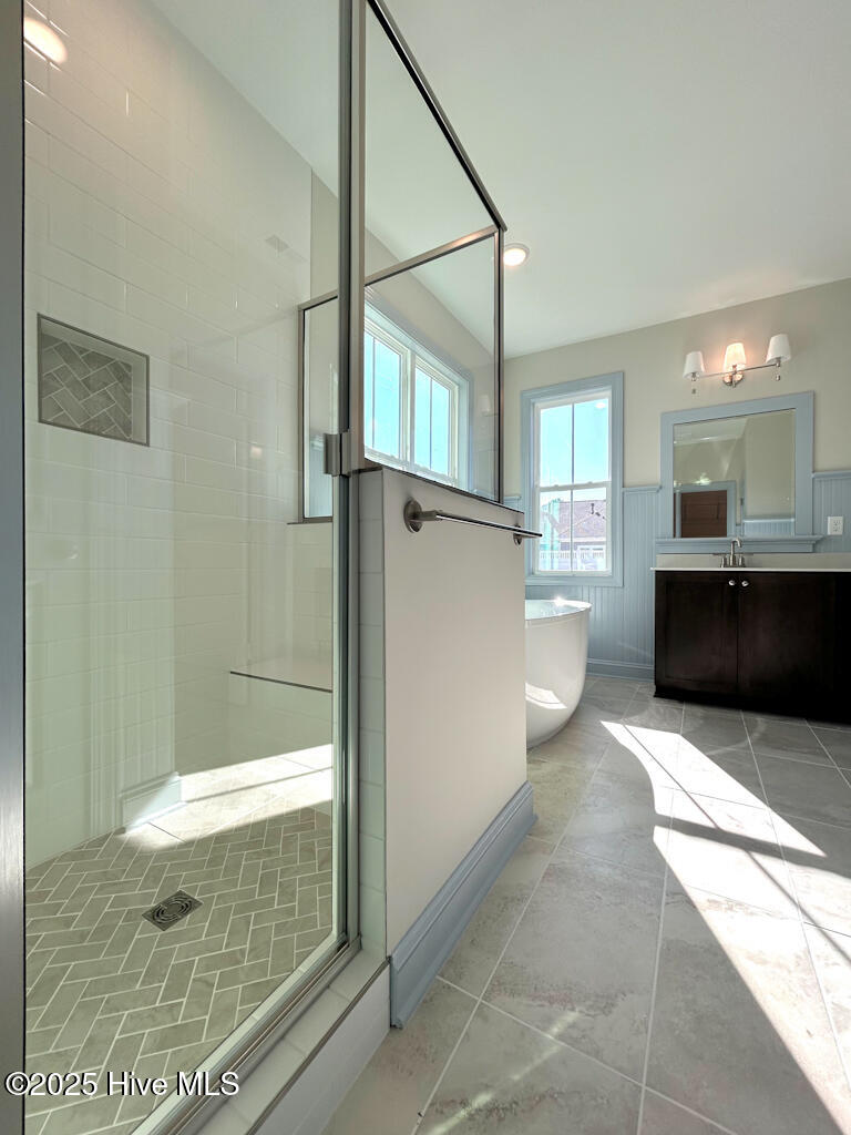 100510187 | Photo 48