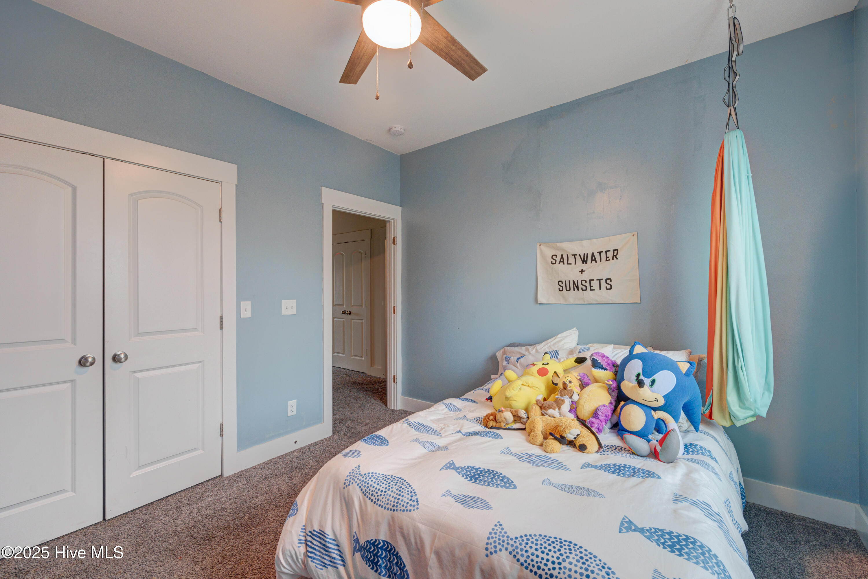 100534229 | Photo 36