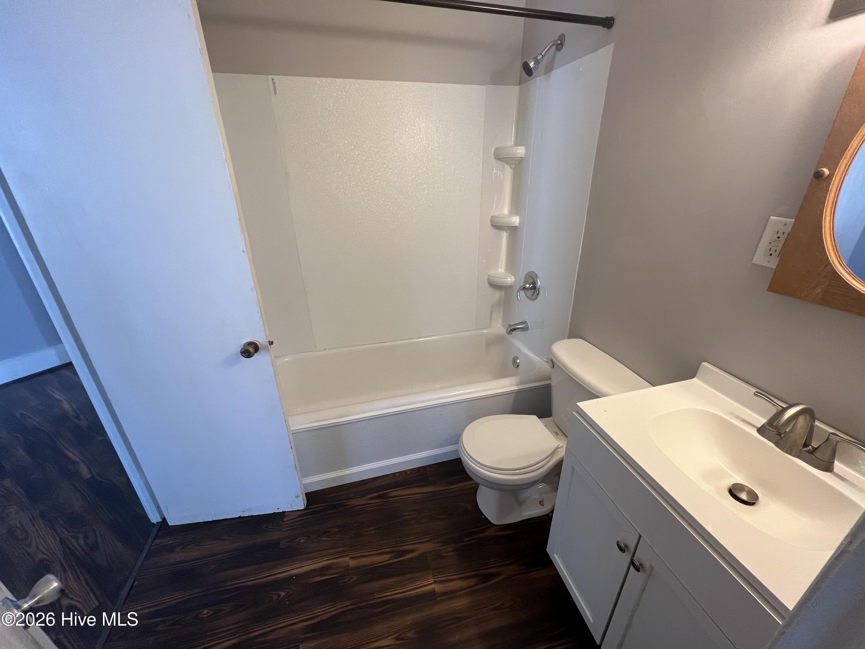 100554862 | Photo 16