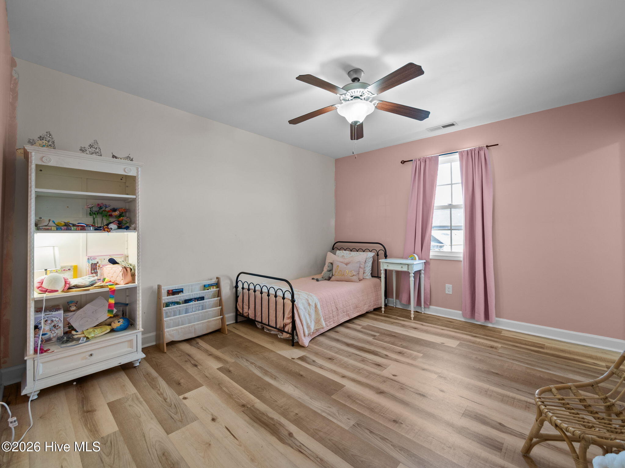 100547067 | Photo 33