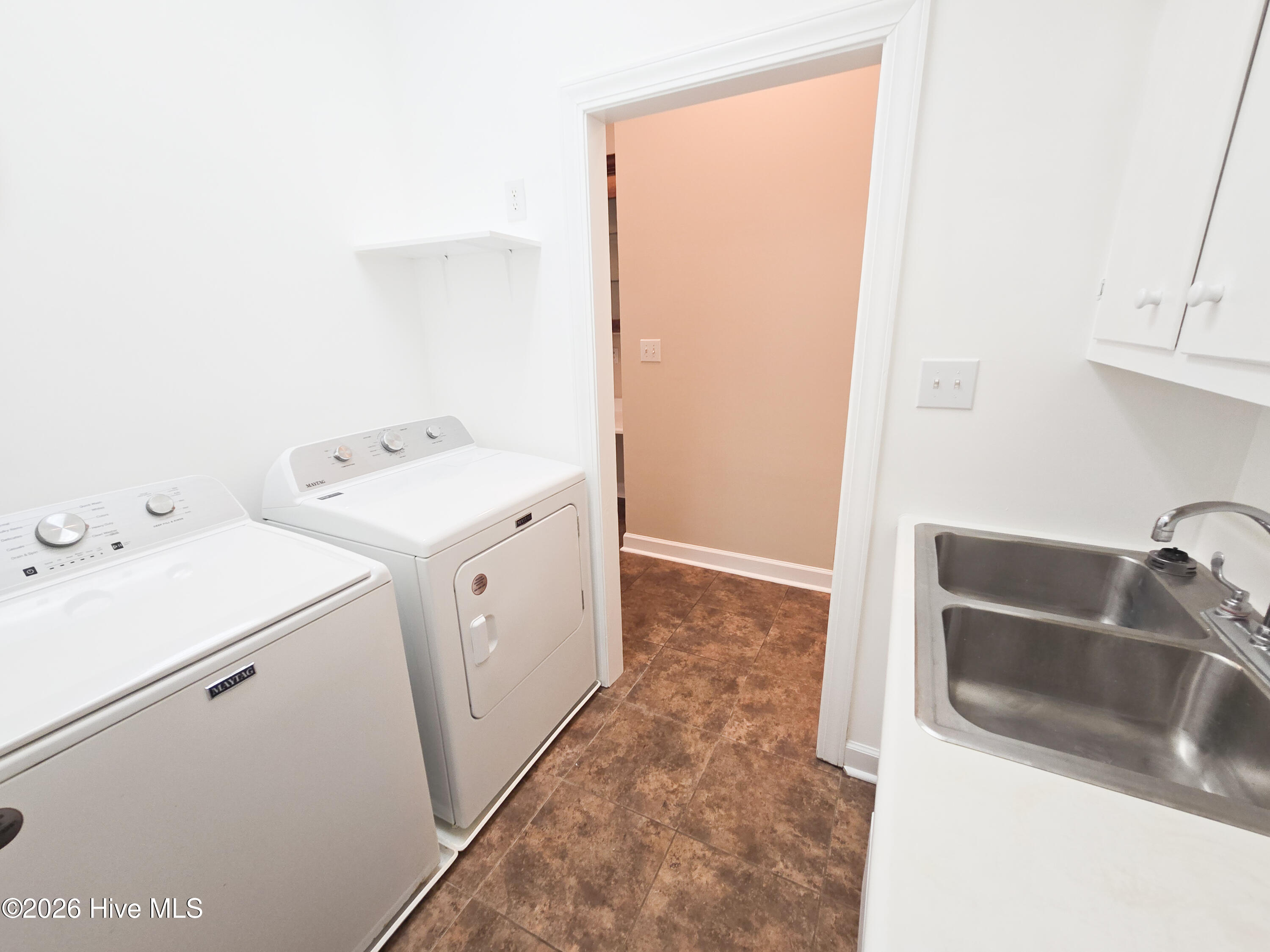 100558924 | Photo 41