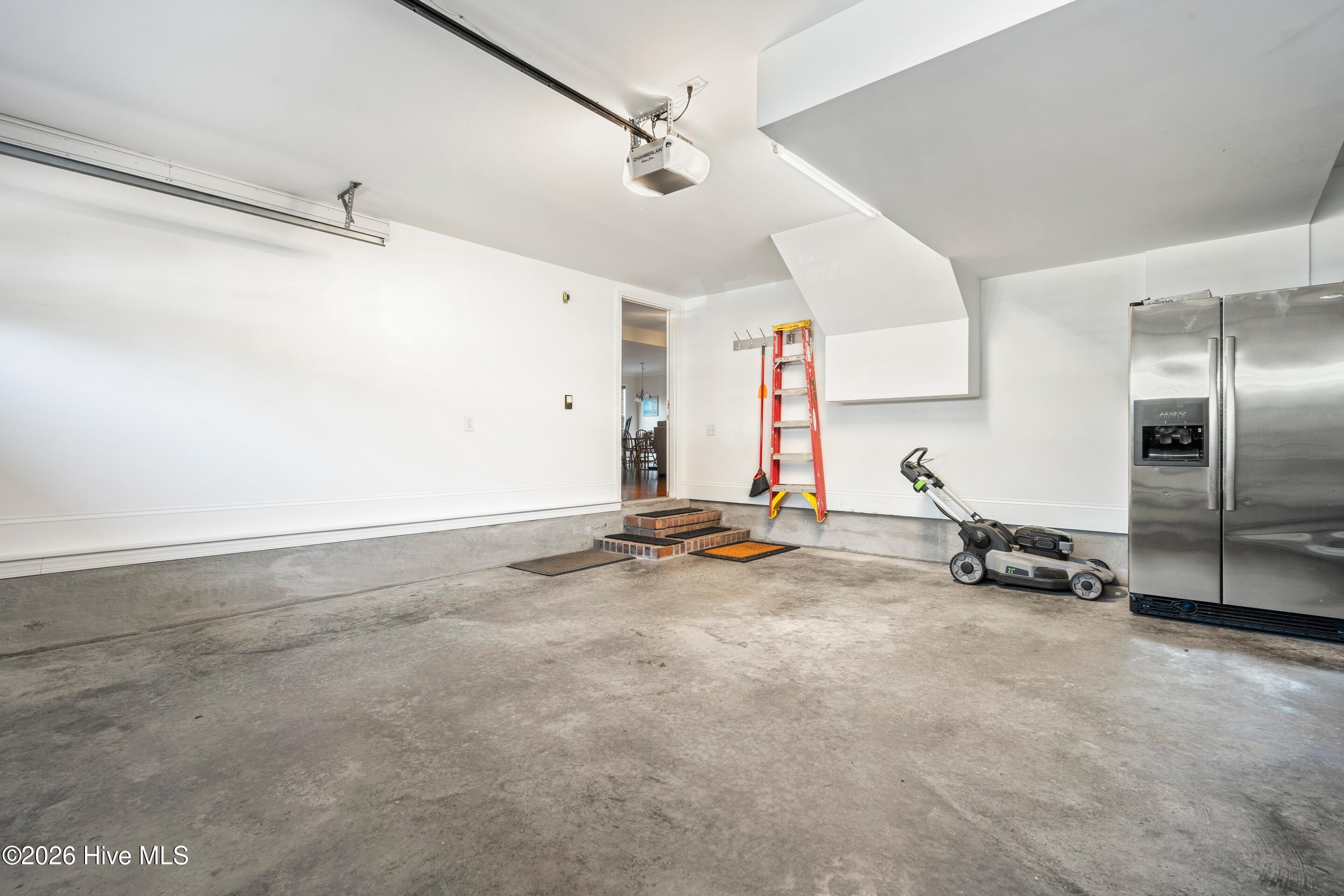 100550560 | Photo 65