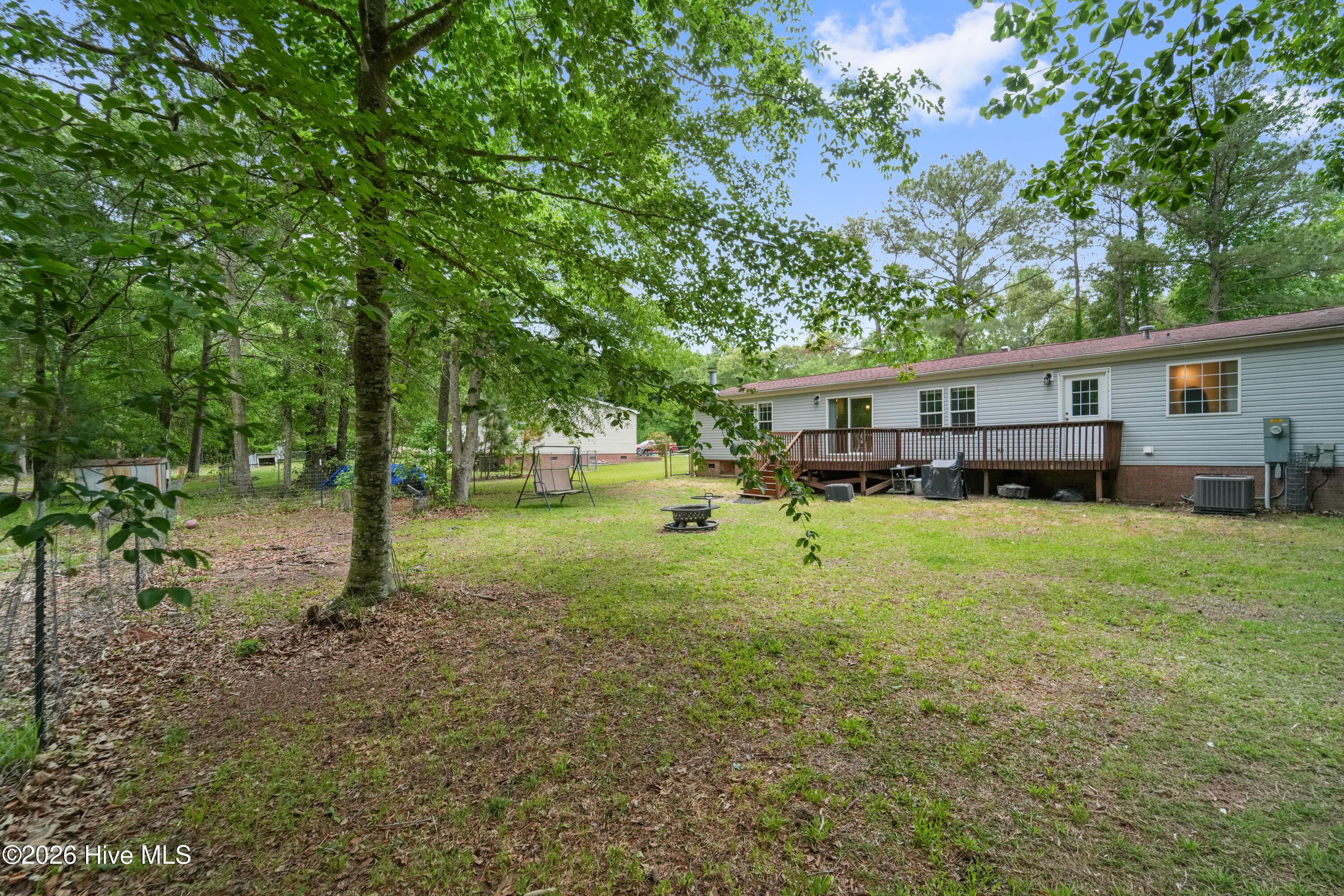 100570687 | Photo 37