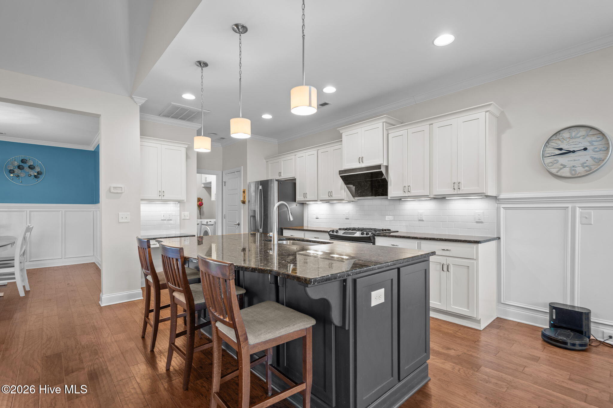 100548137 | Photo 17