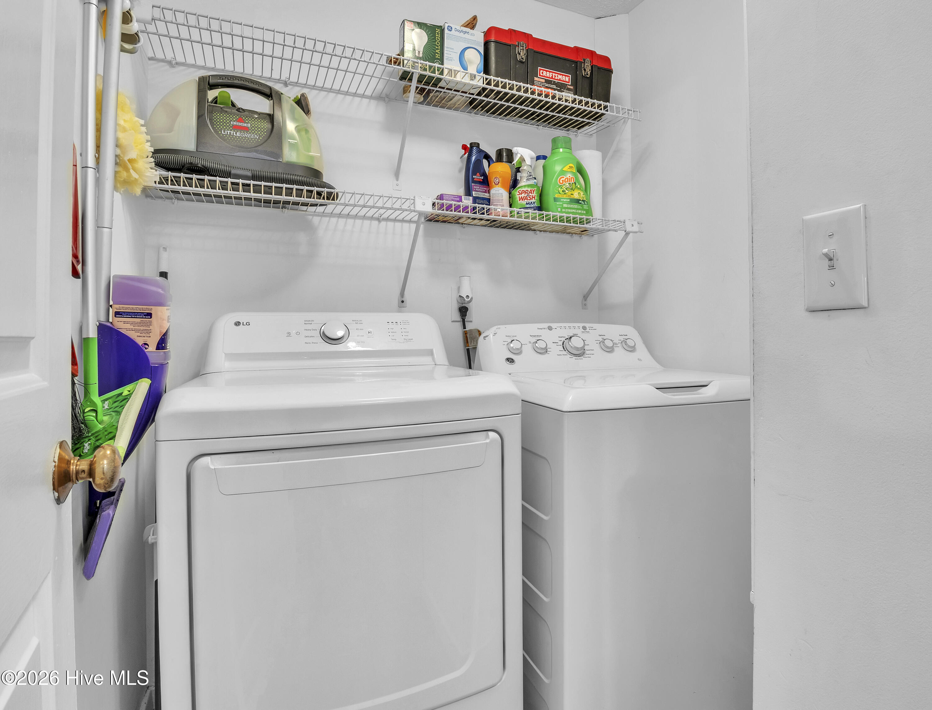 100547351 | Photo 19