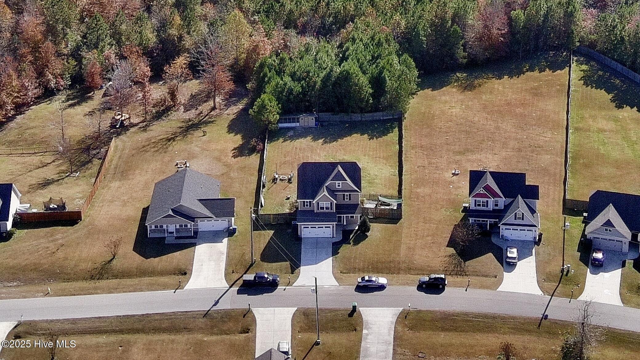 100542600 | Photo 44