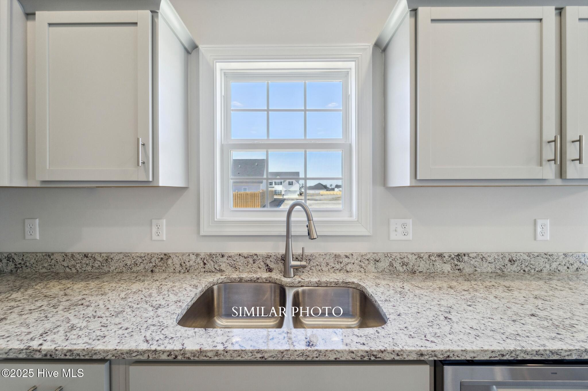 205 Windsor Run Boulevard, Jacksonville, NC 28546 – photo 17: SIMILAR PHOTO 19 (5)