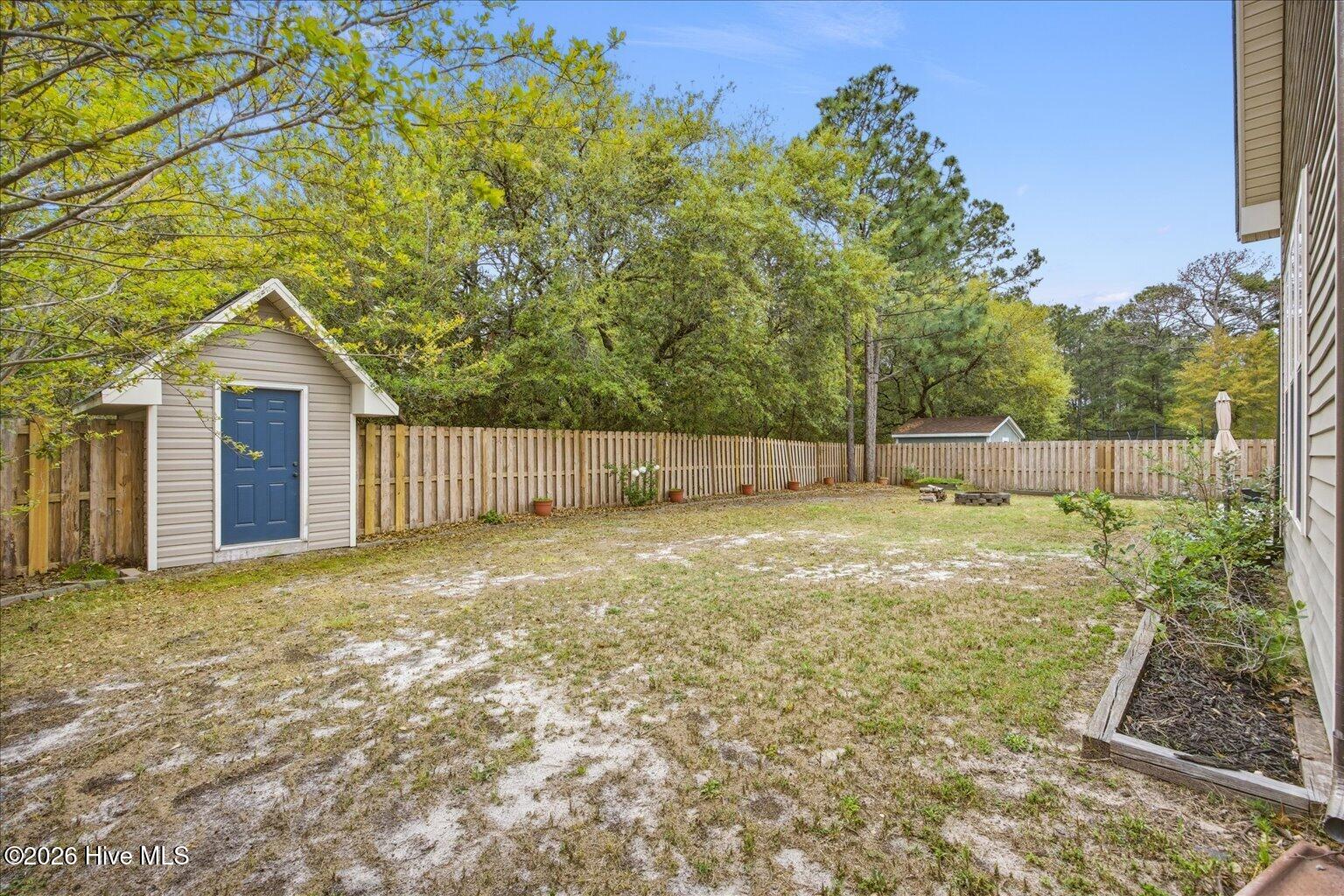 100565930 | Photo 51