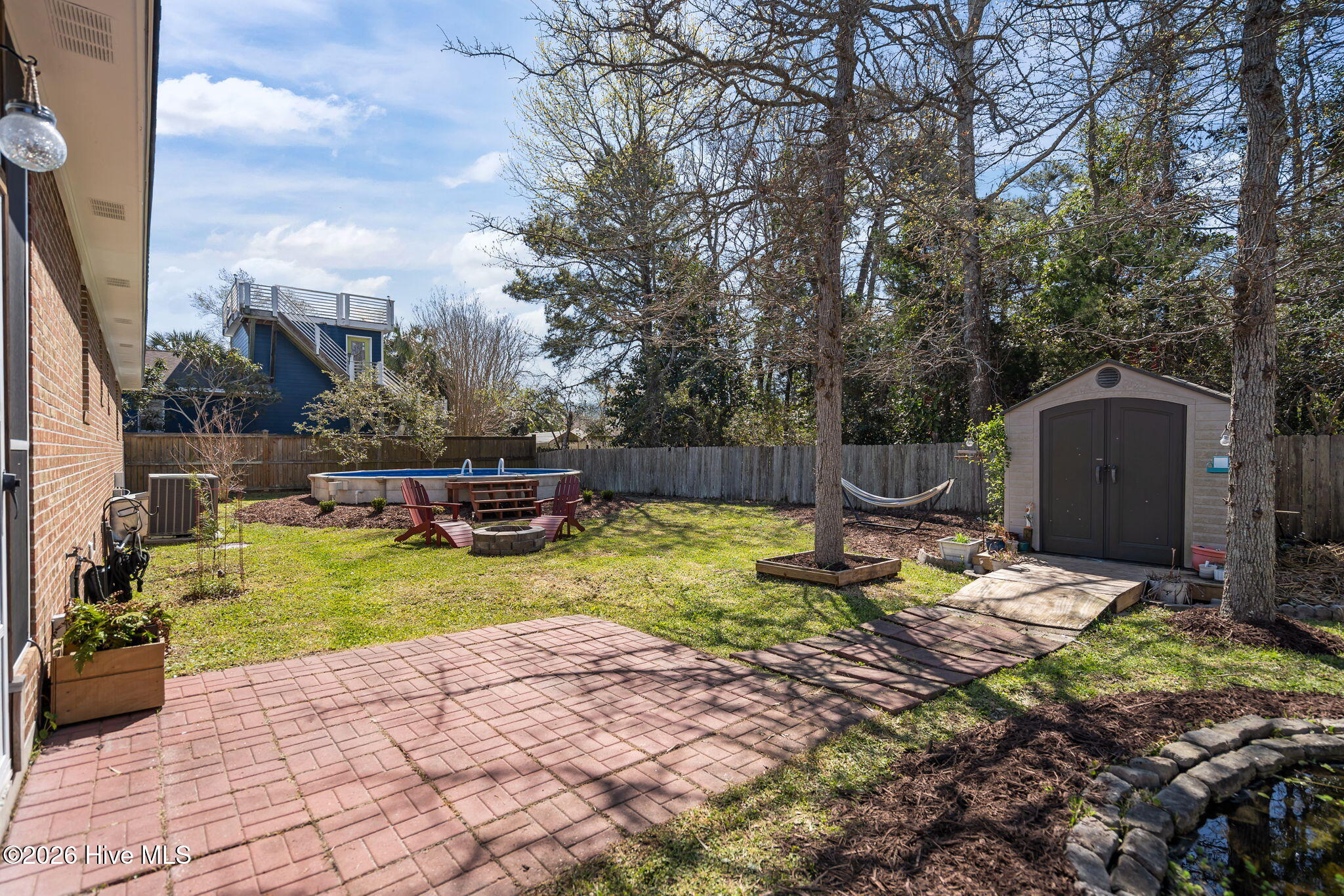 100569191 | Photo 41