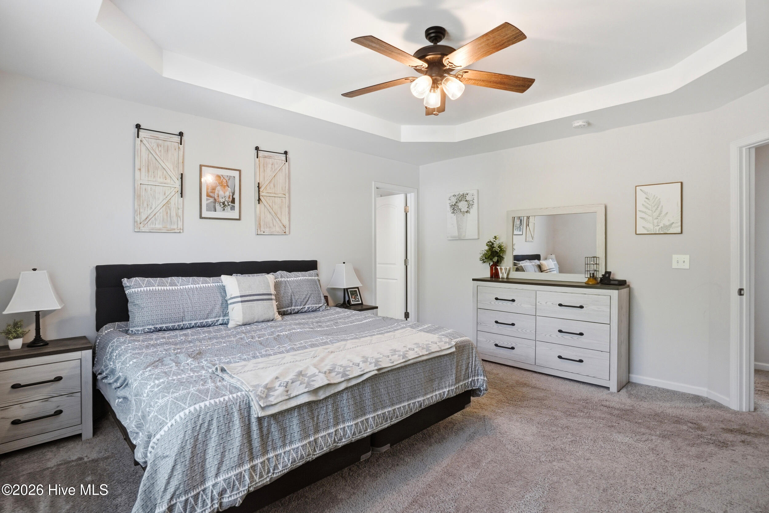 100567183 | Photo 21