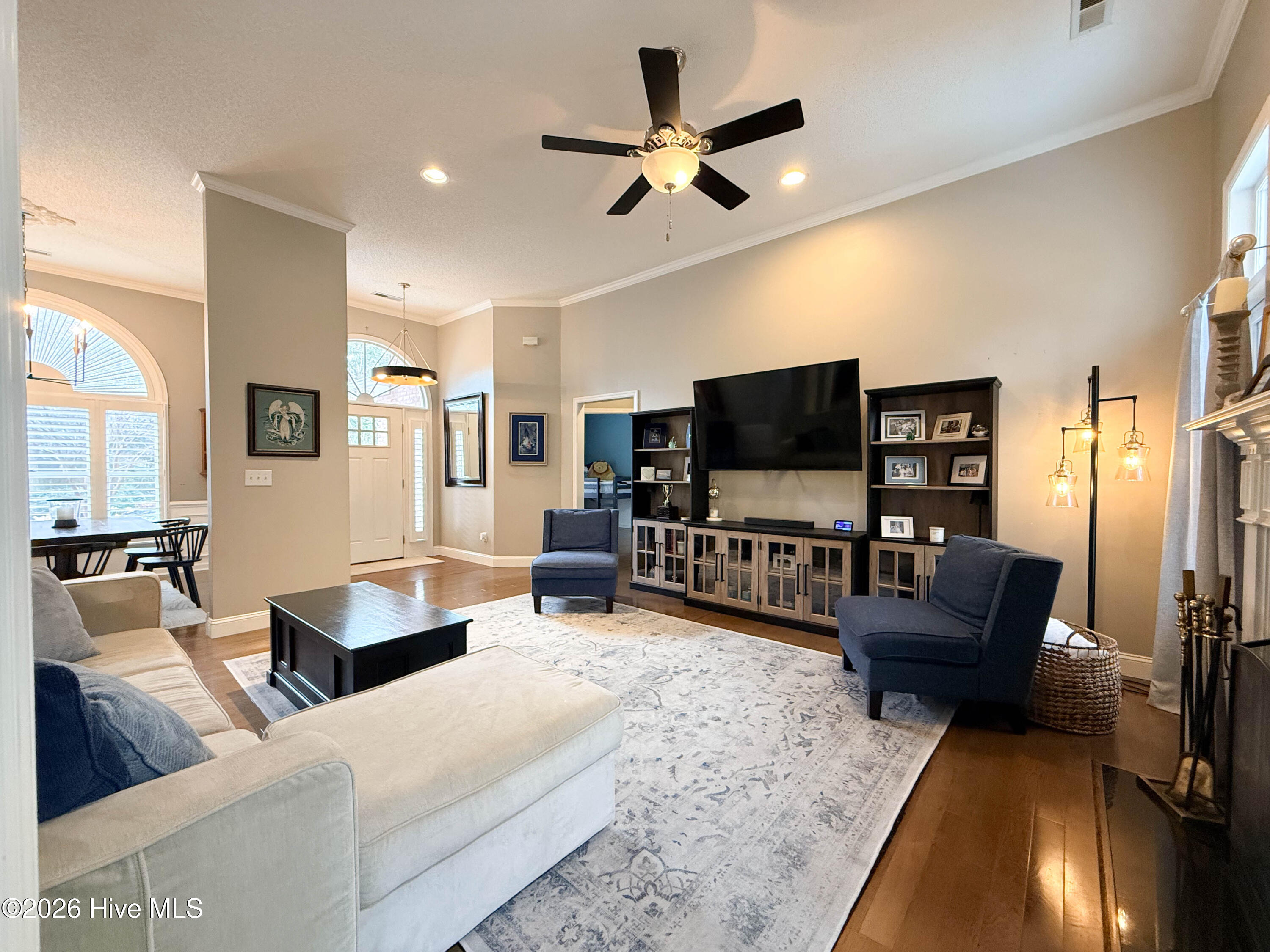 100549521 | Photo 26