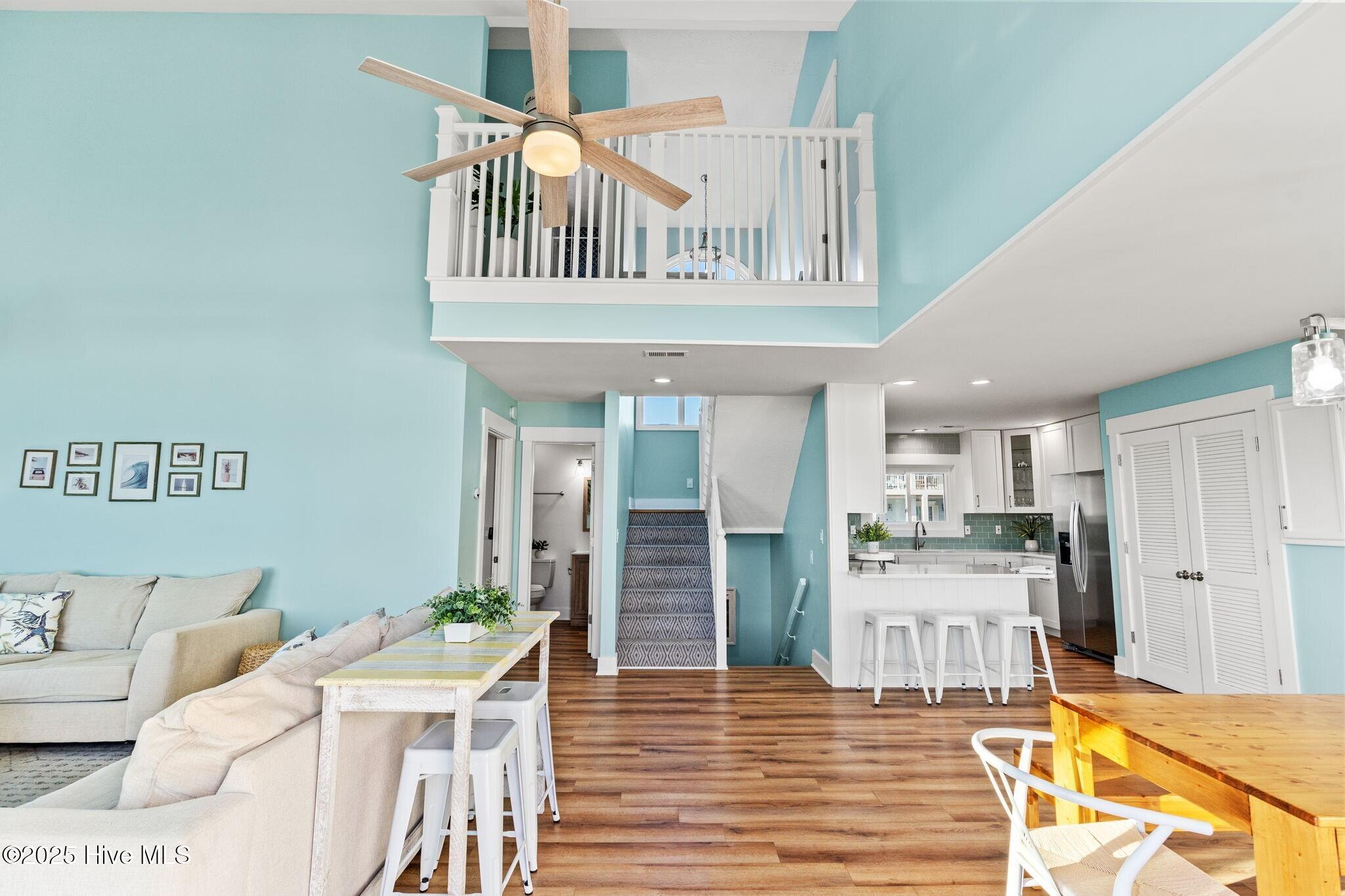 100540283 | Photo 10