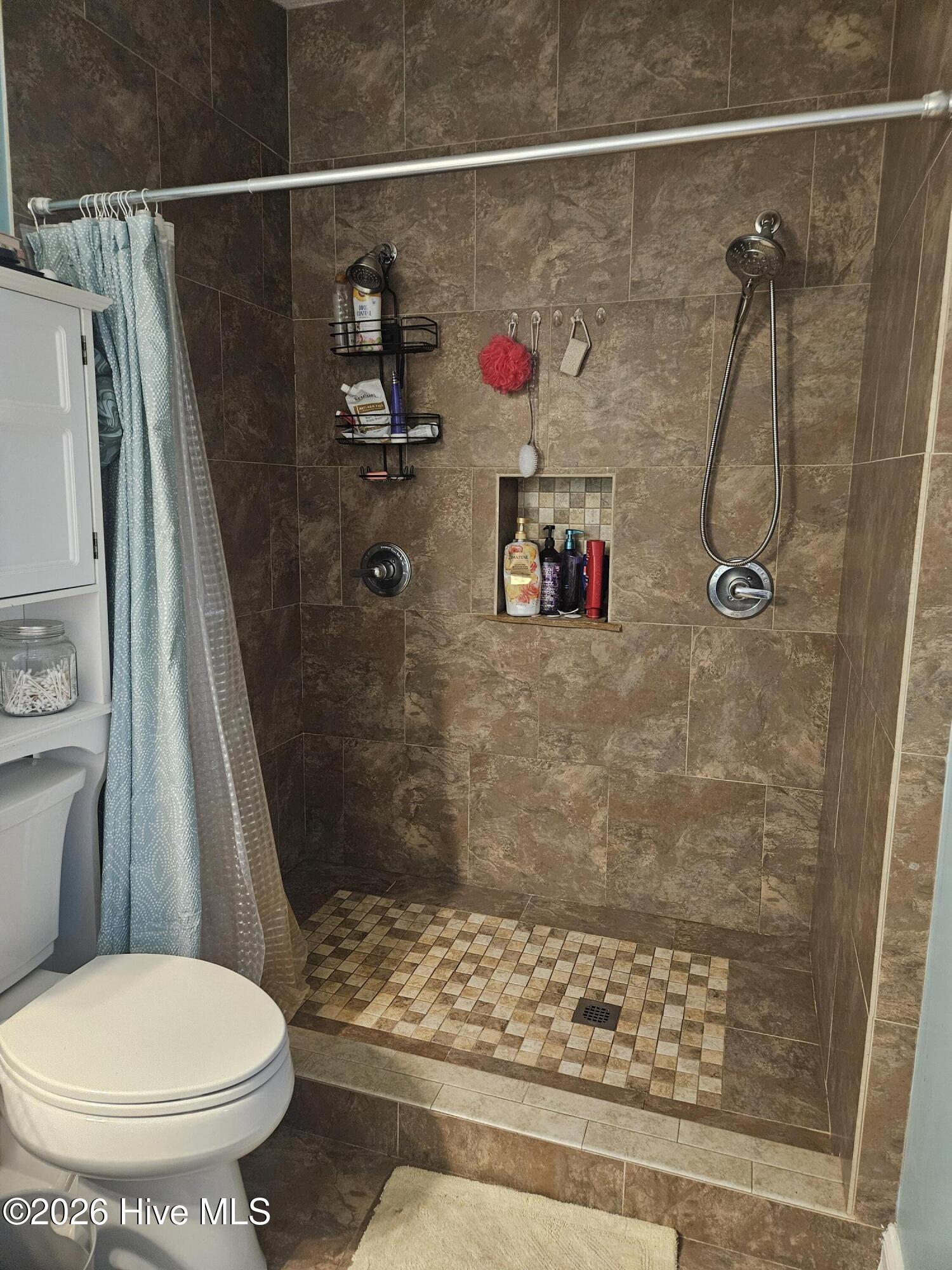 100550080 | Photo 18