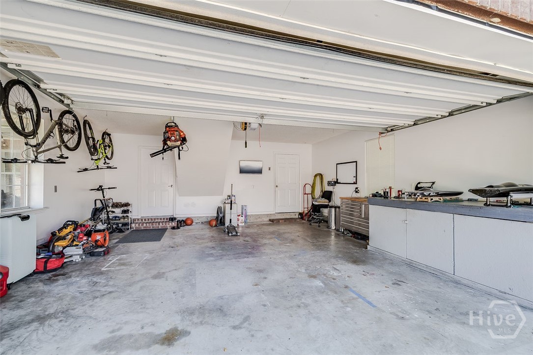 VERY WELL APPOINTED GARAGE