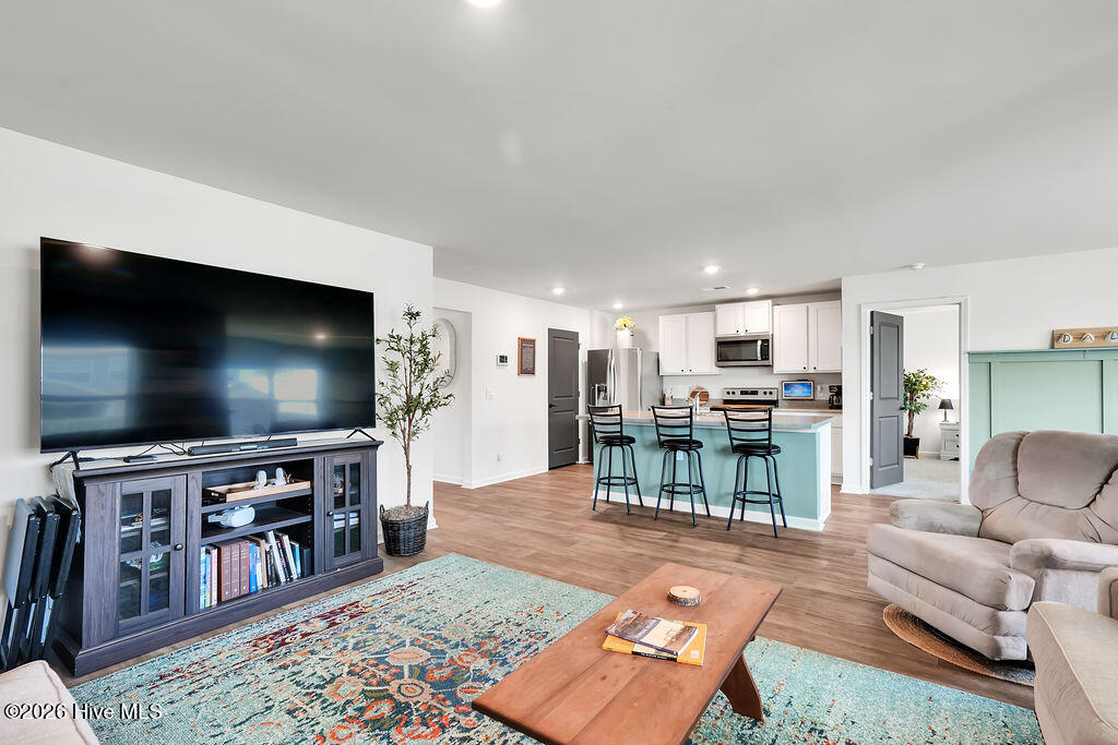 100569698 | Photo 16