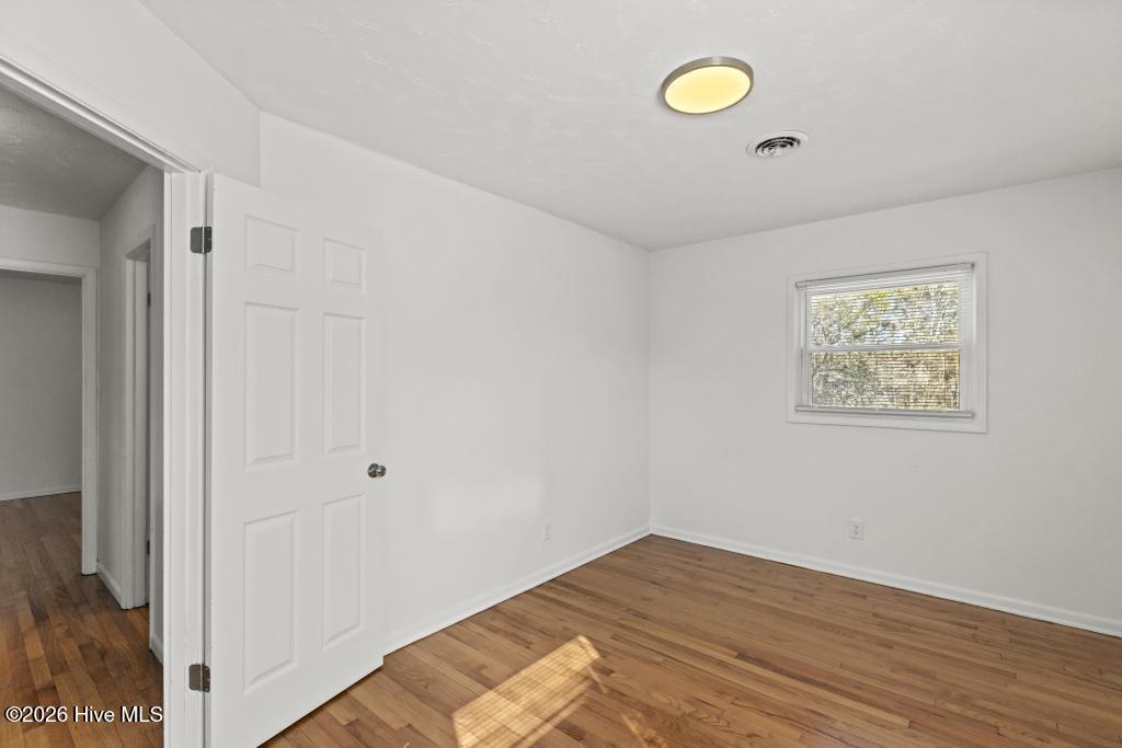 100553306 | Photo 21