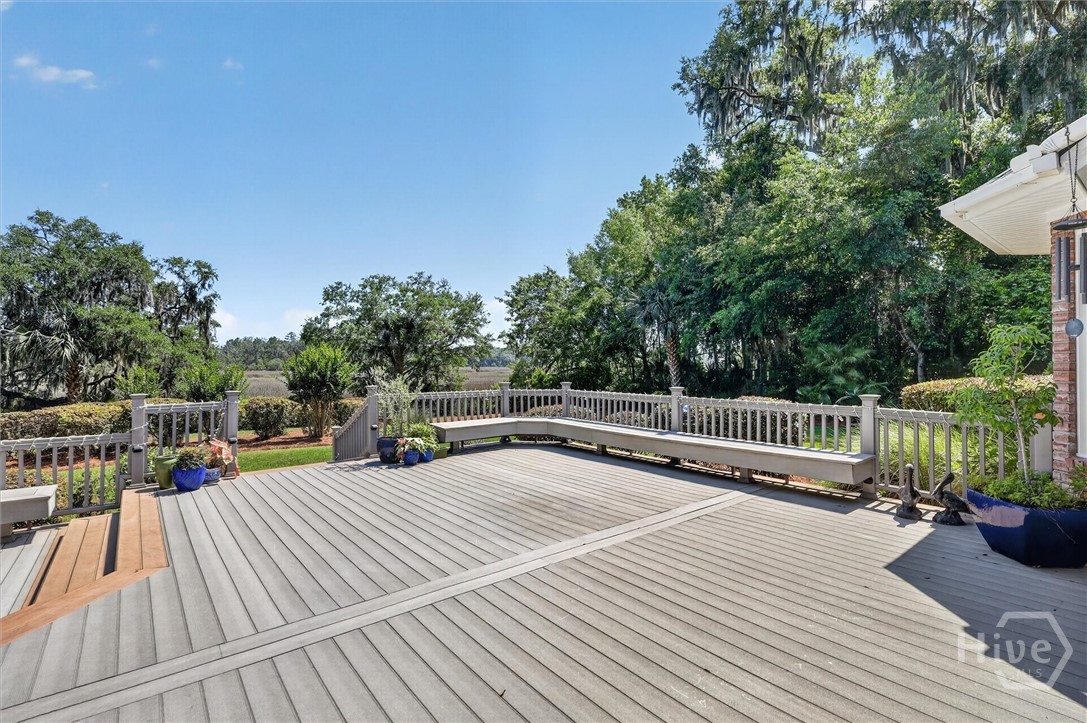 Expansive back deck-built for entertaining!