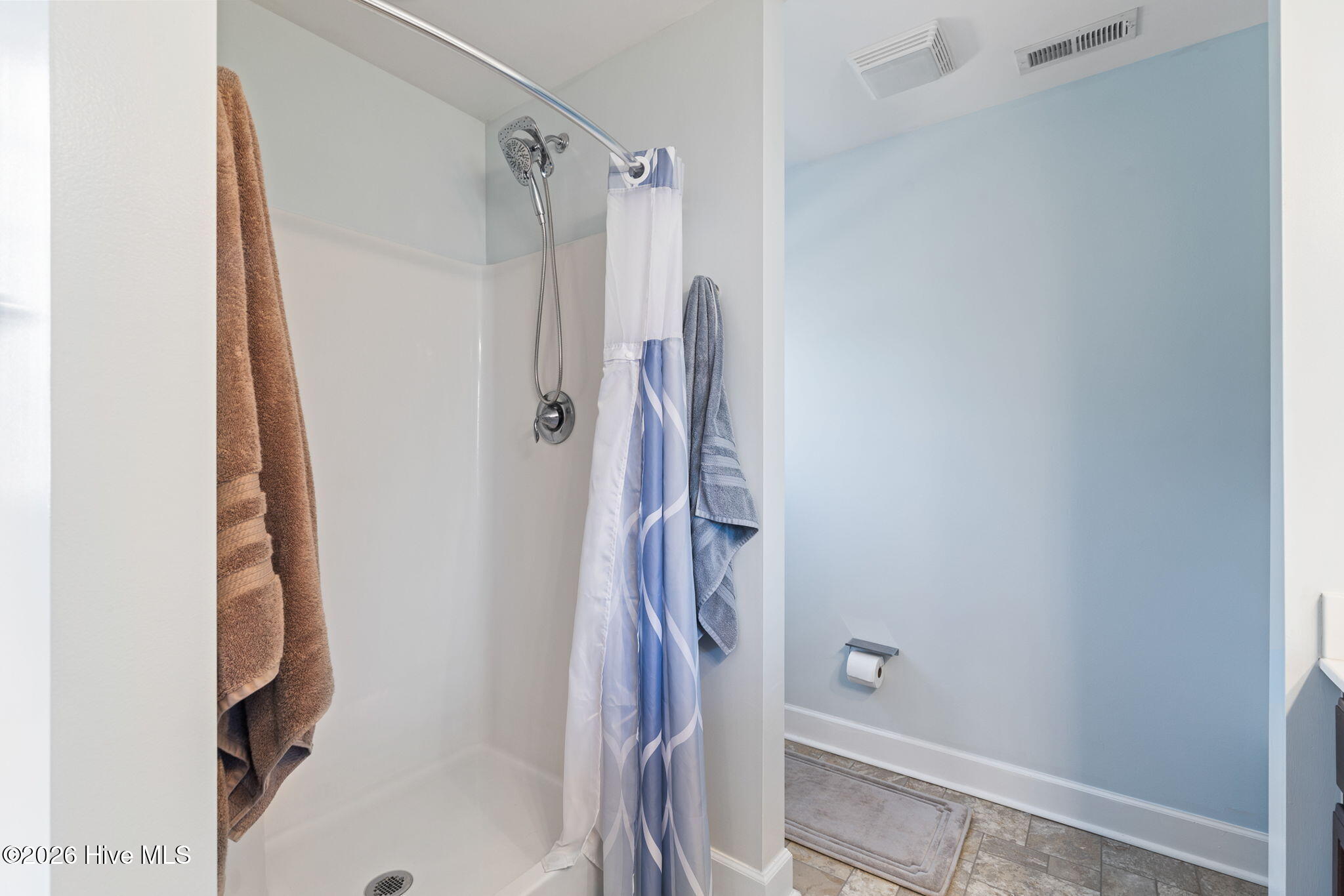 100550782 | Photo 38