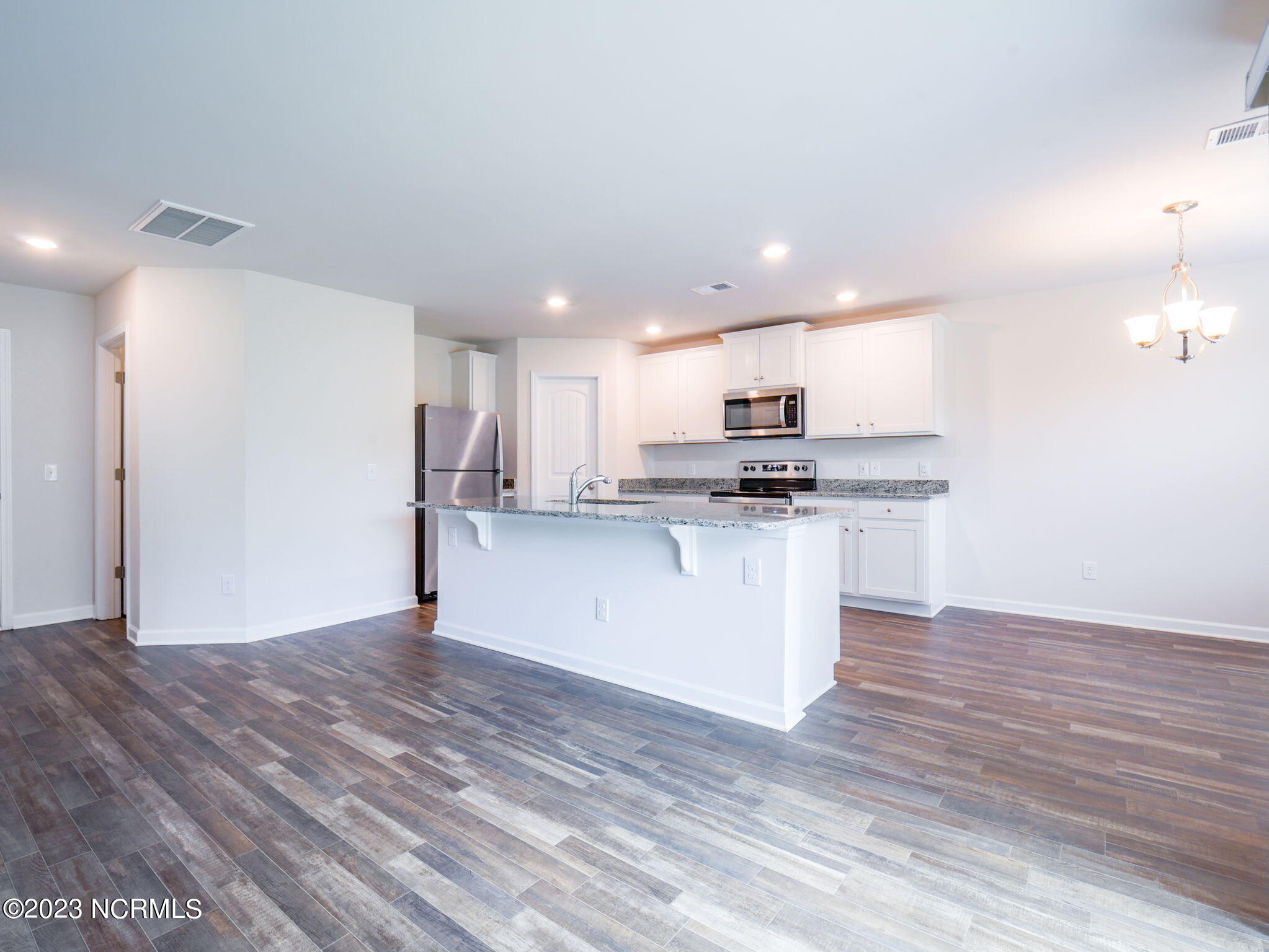 100539301 | Photo 16