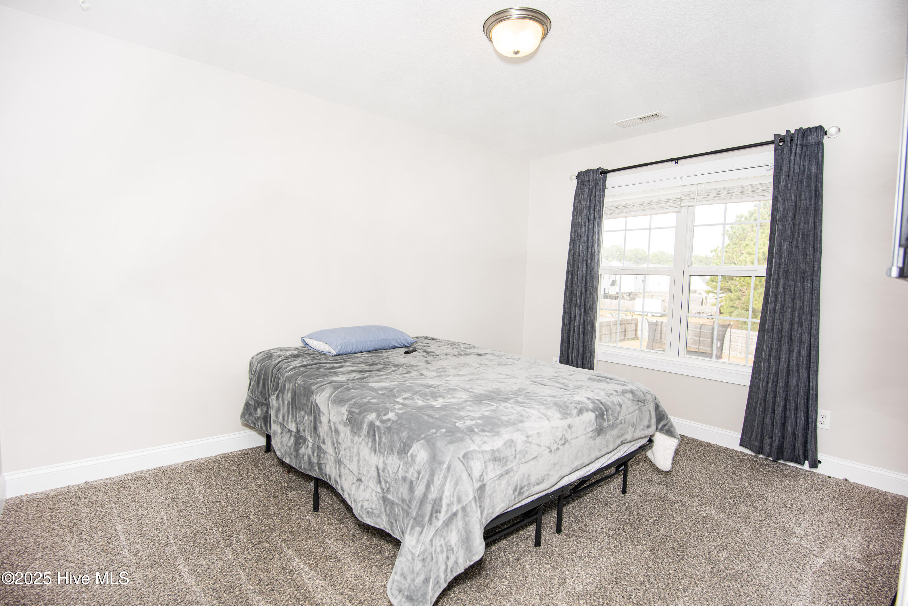 100544525 | Photo 25