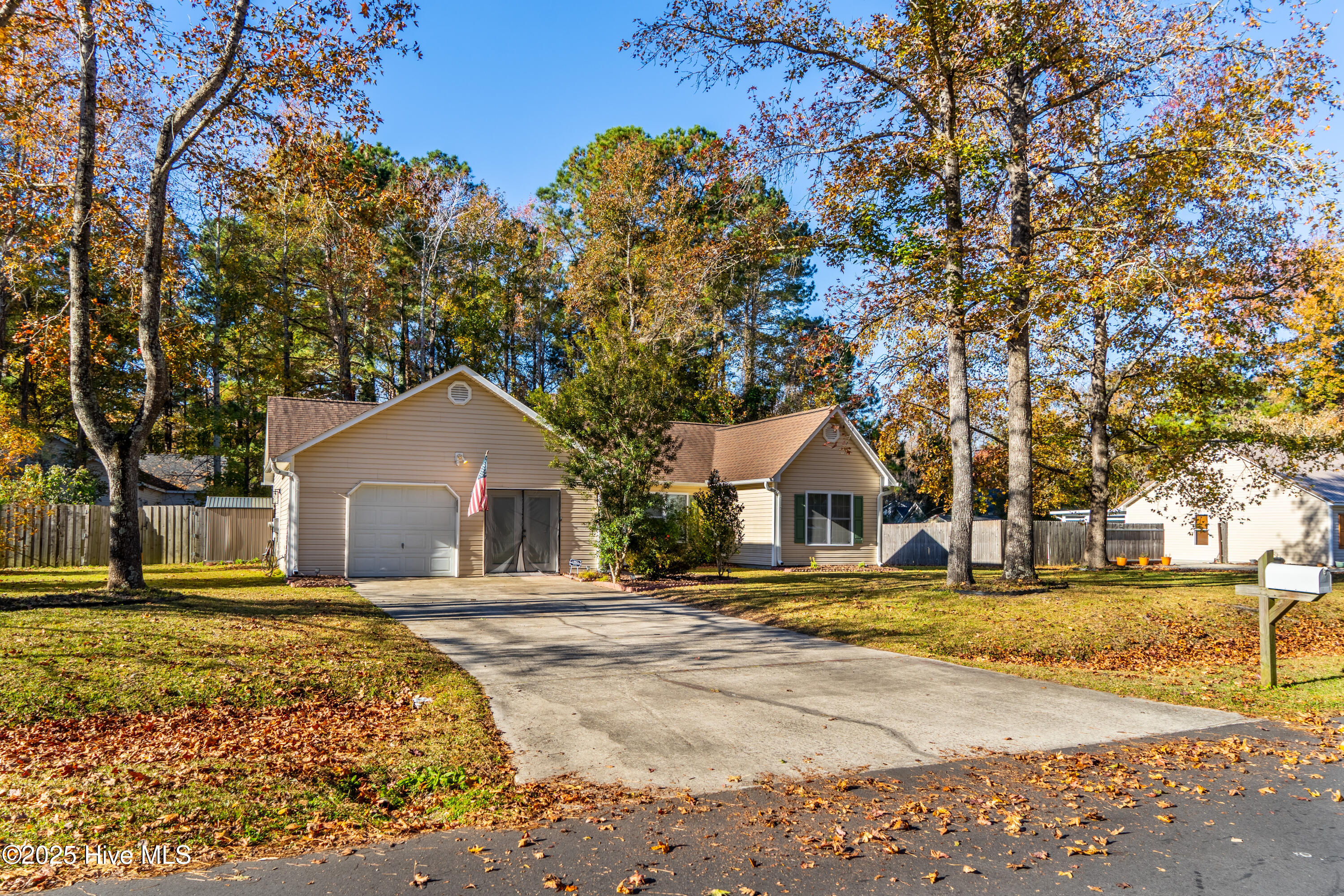 100542200 | Photo 23