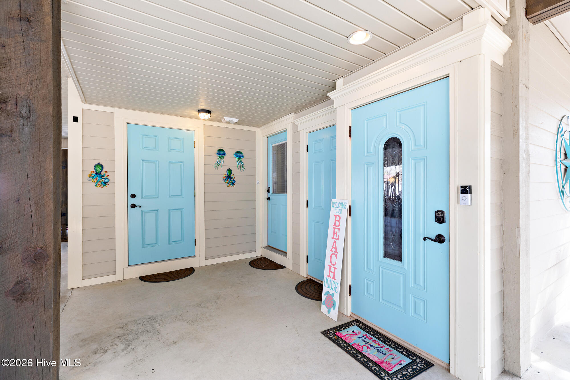 100554367 | Photo 65