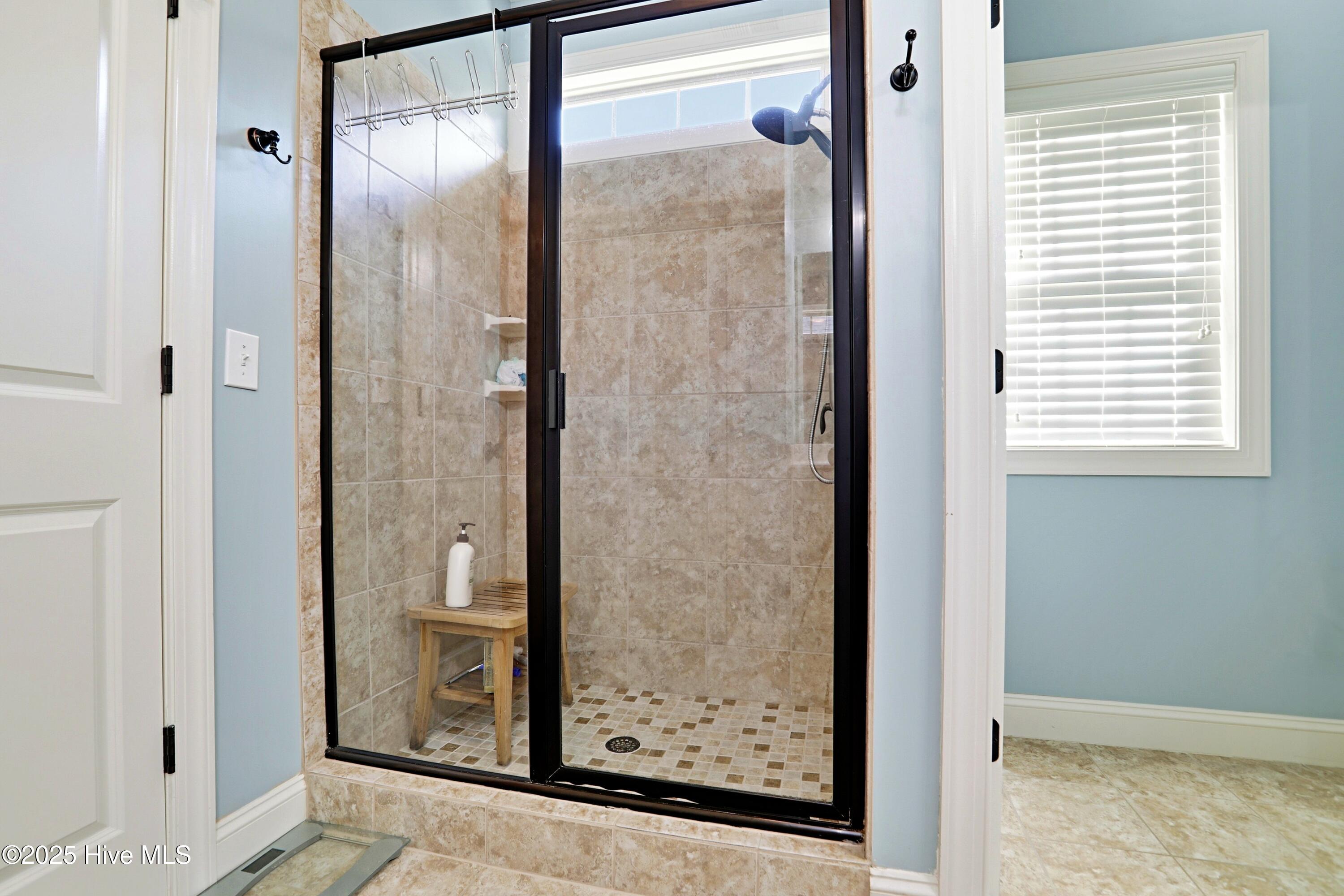 100539112 | Photo 20