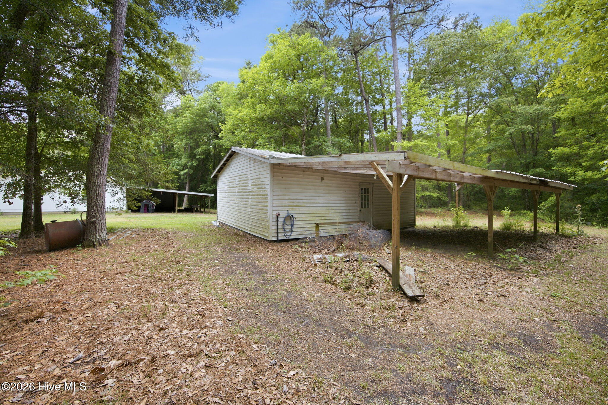 100570604 | Photo 37