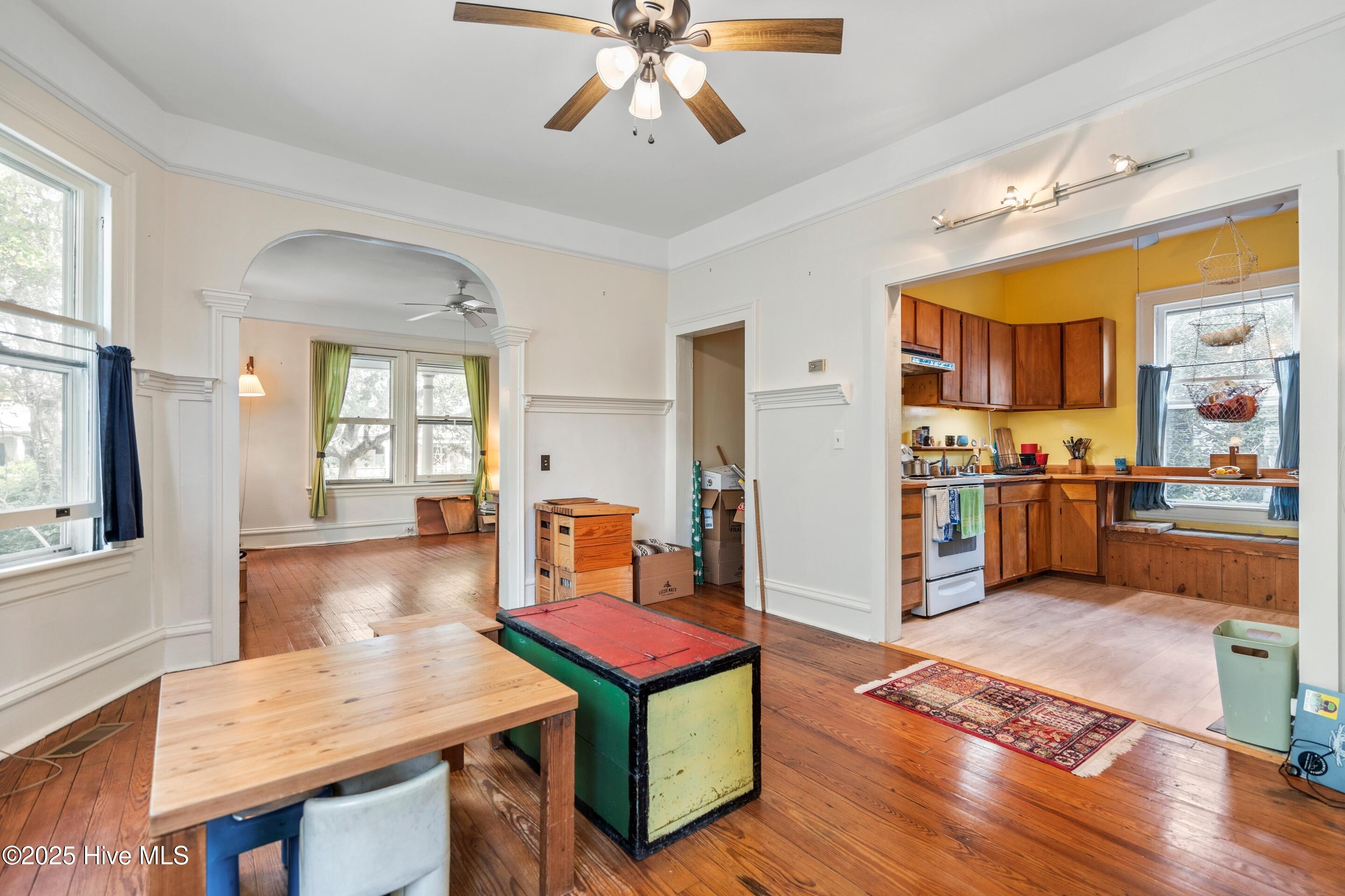 100535914 | Photo 17