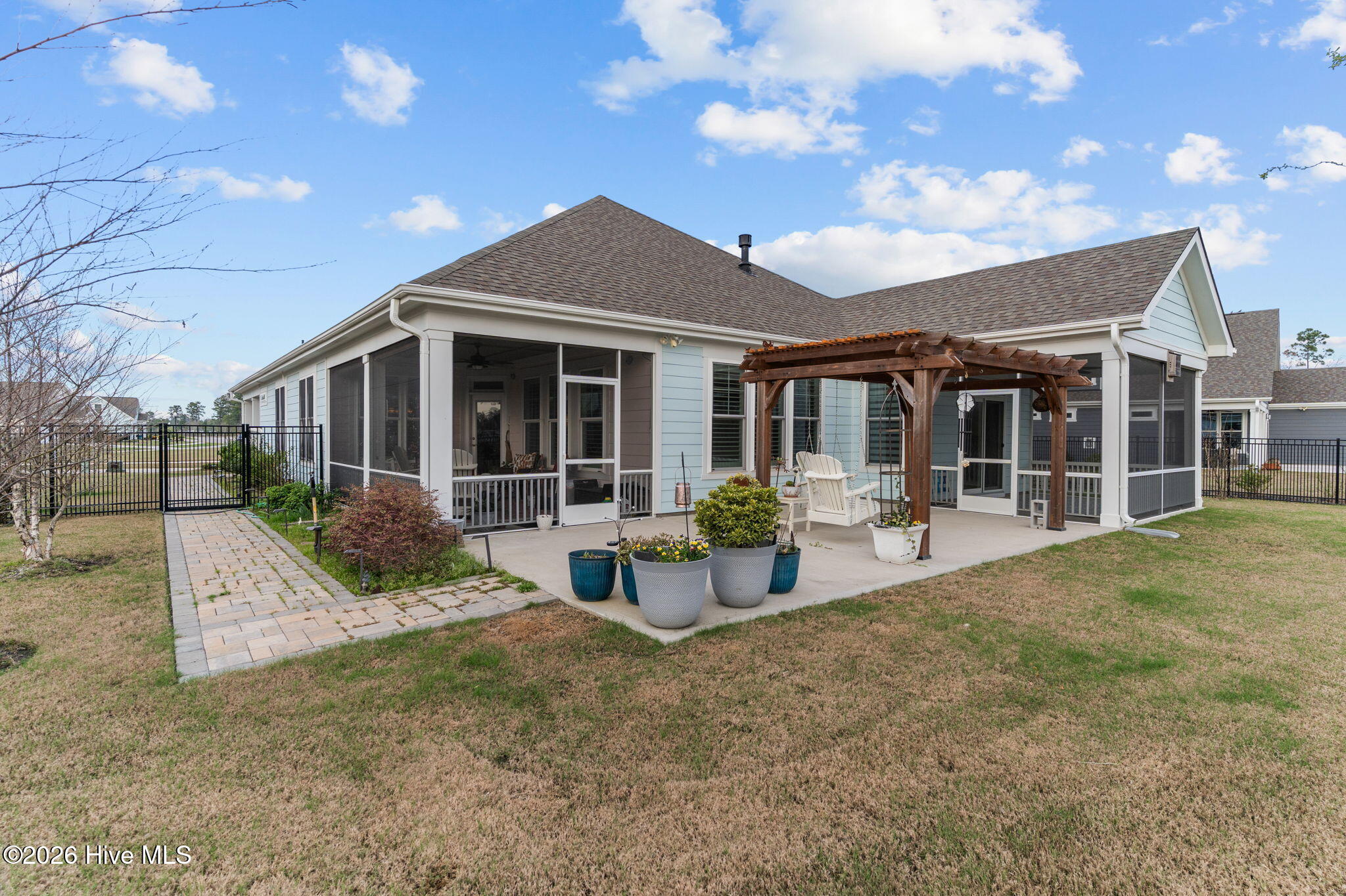 100559124 | Photo 40