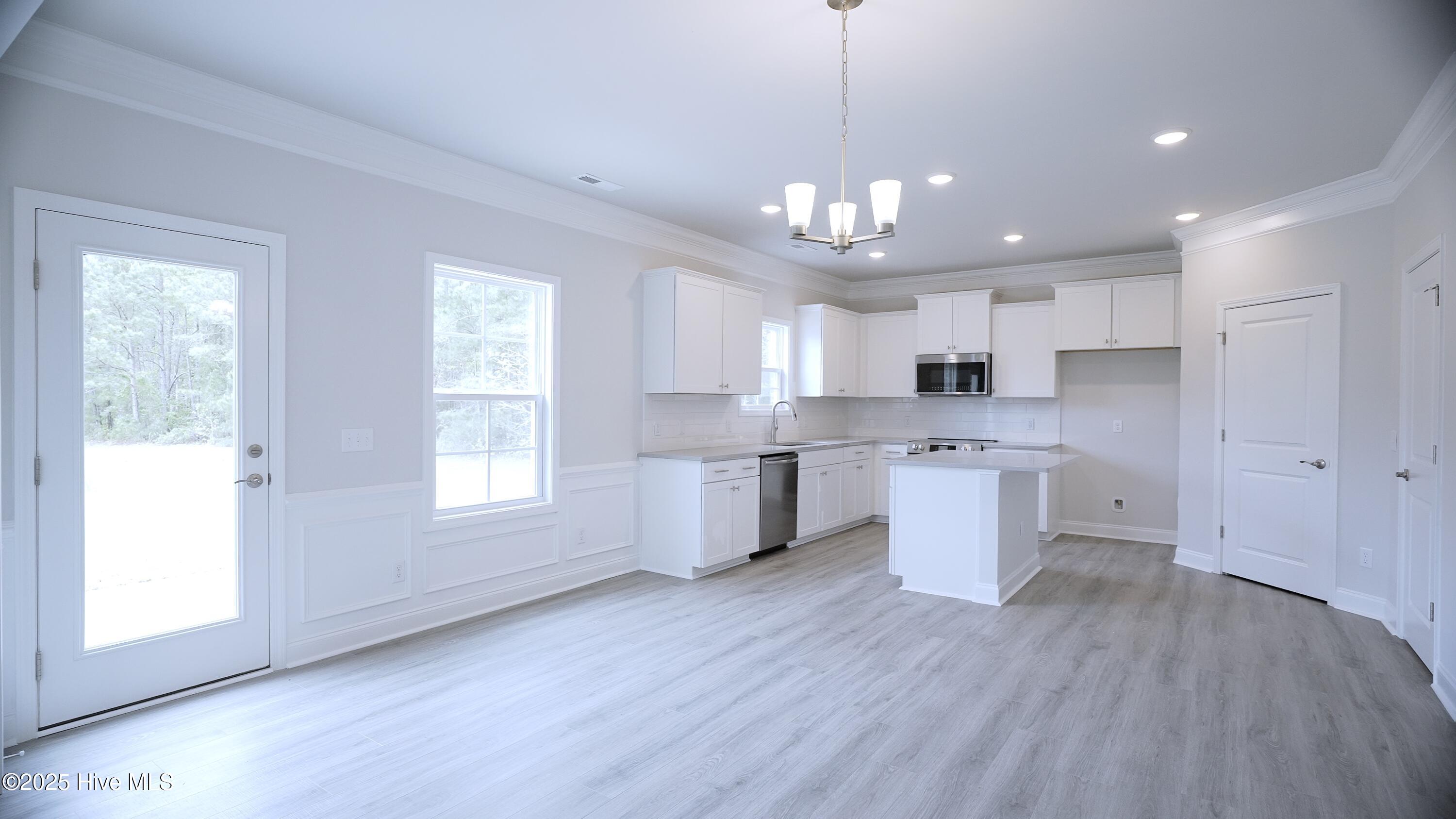 100420990 | Photo 15