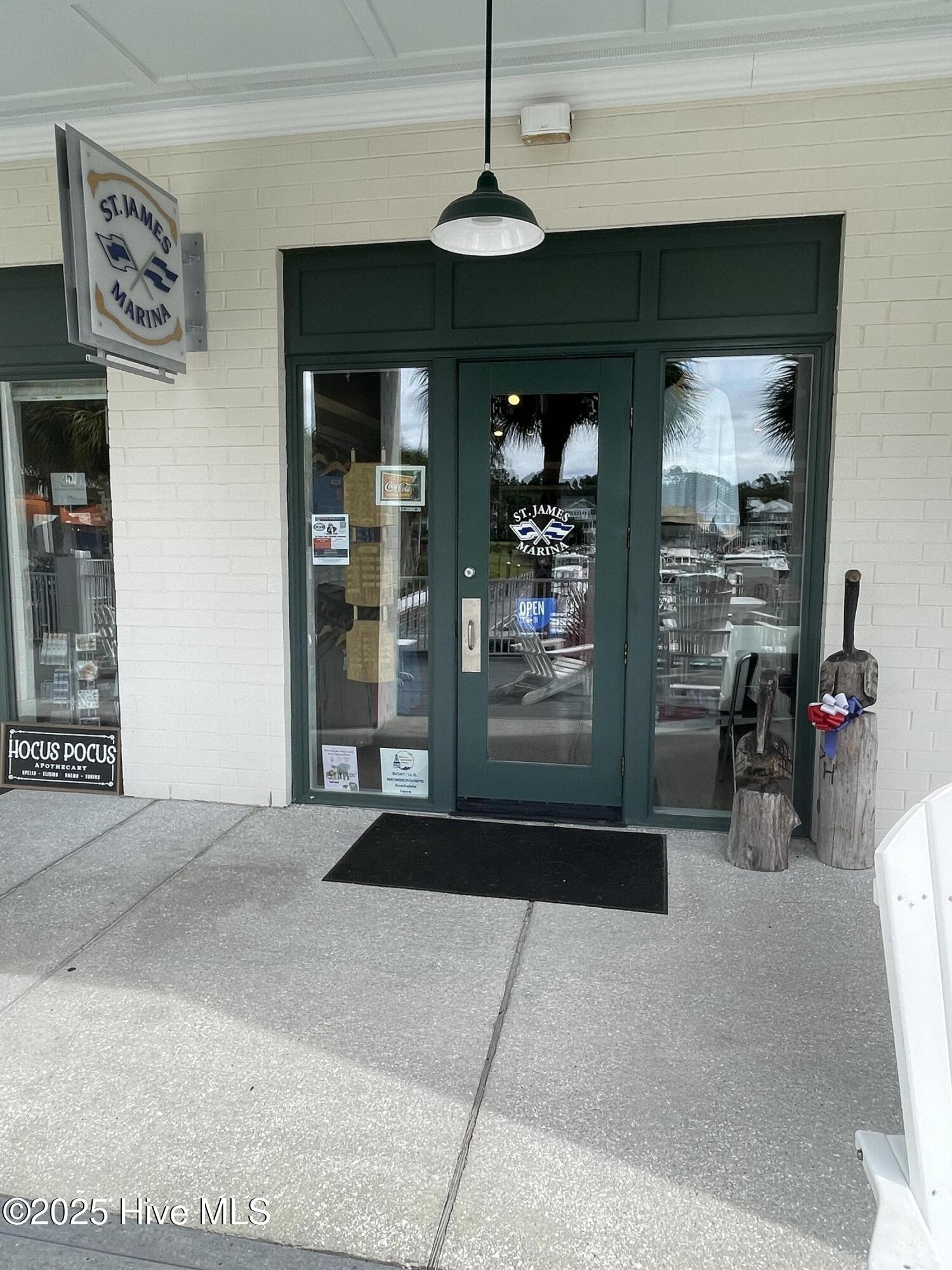 100530438 | Photo 19