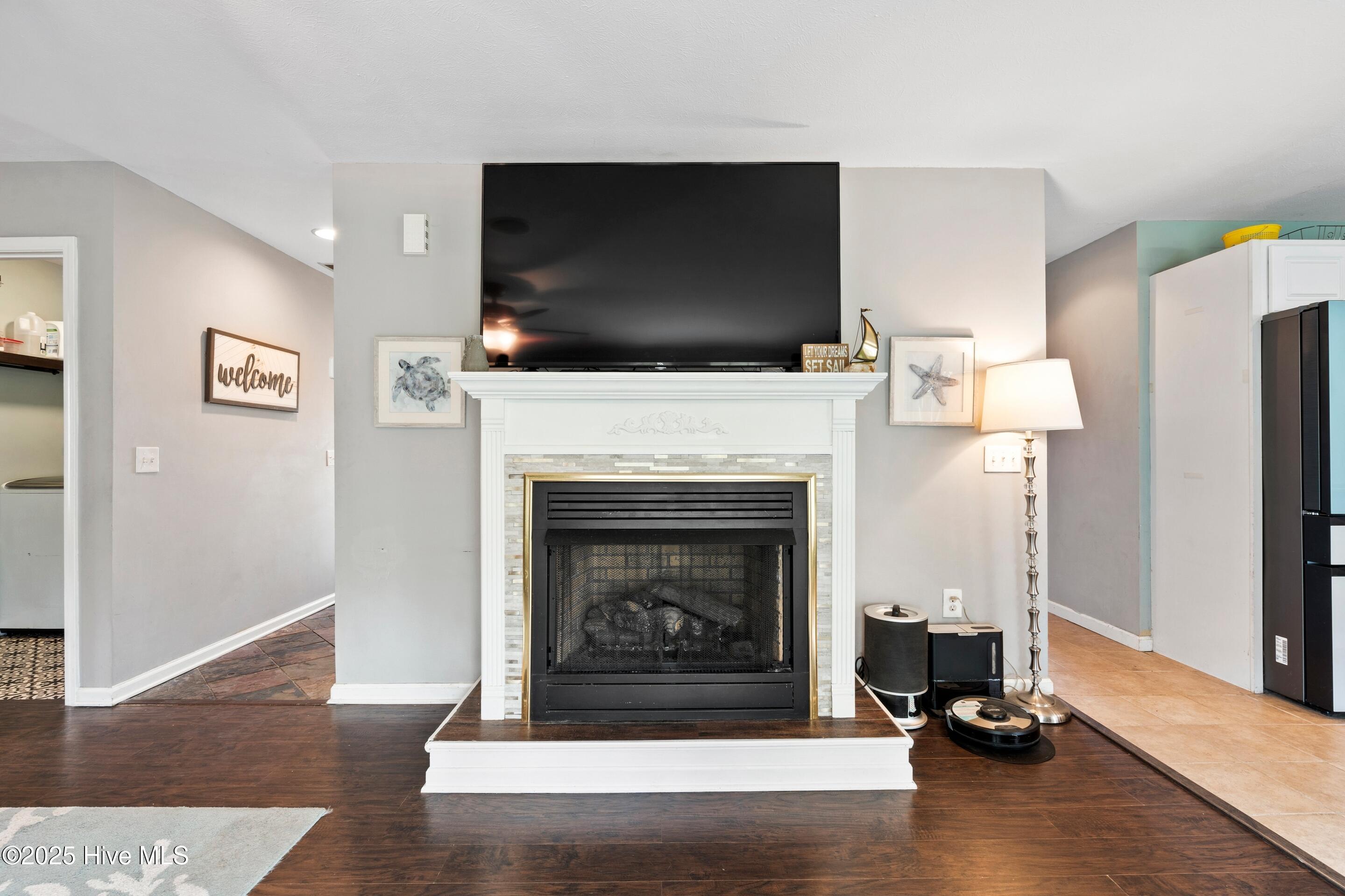 100519880 | Photo 11