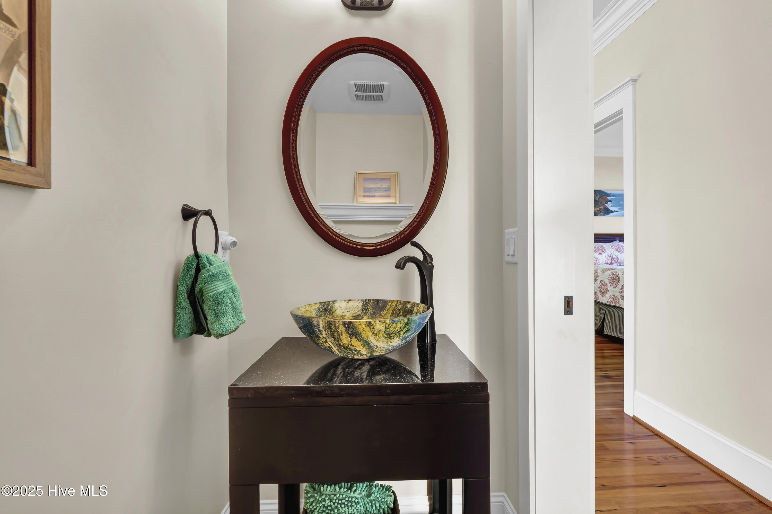 100553290 | Photo 18