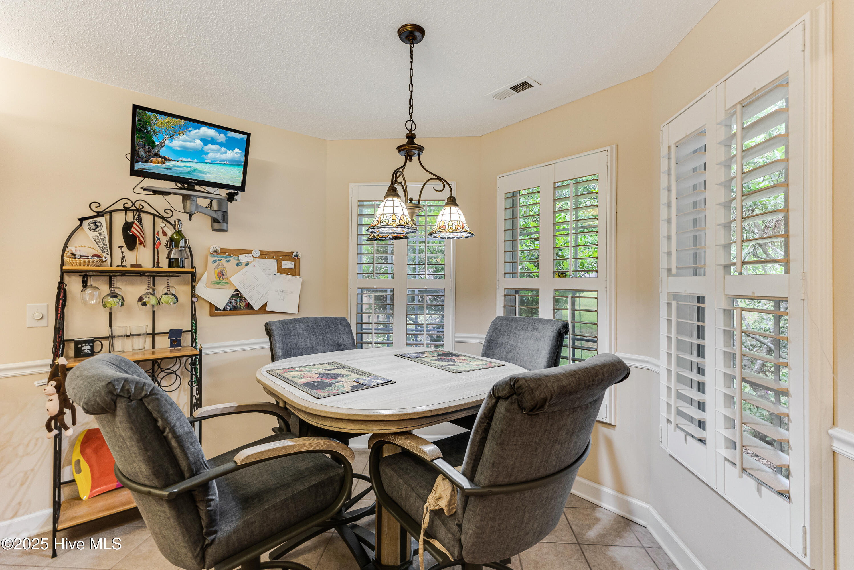 100512828 | Photo 12