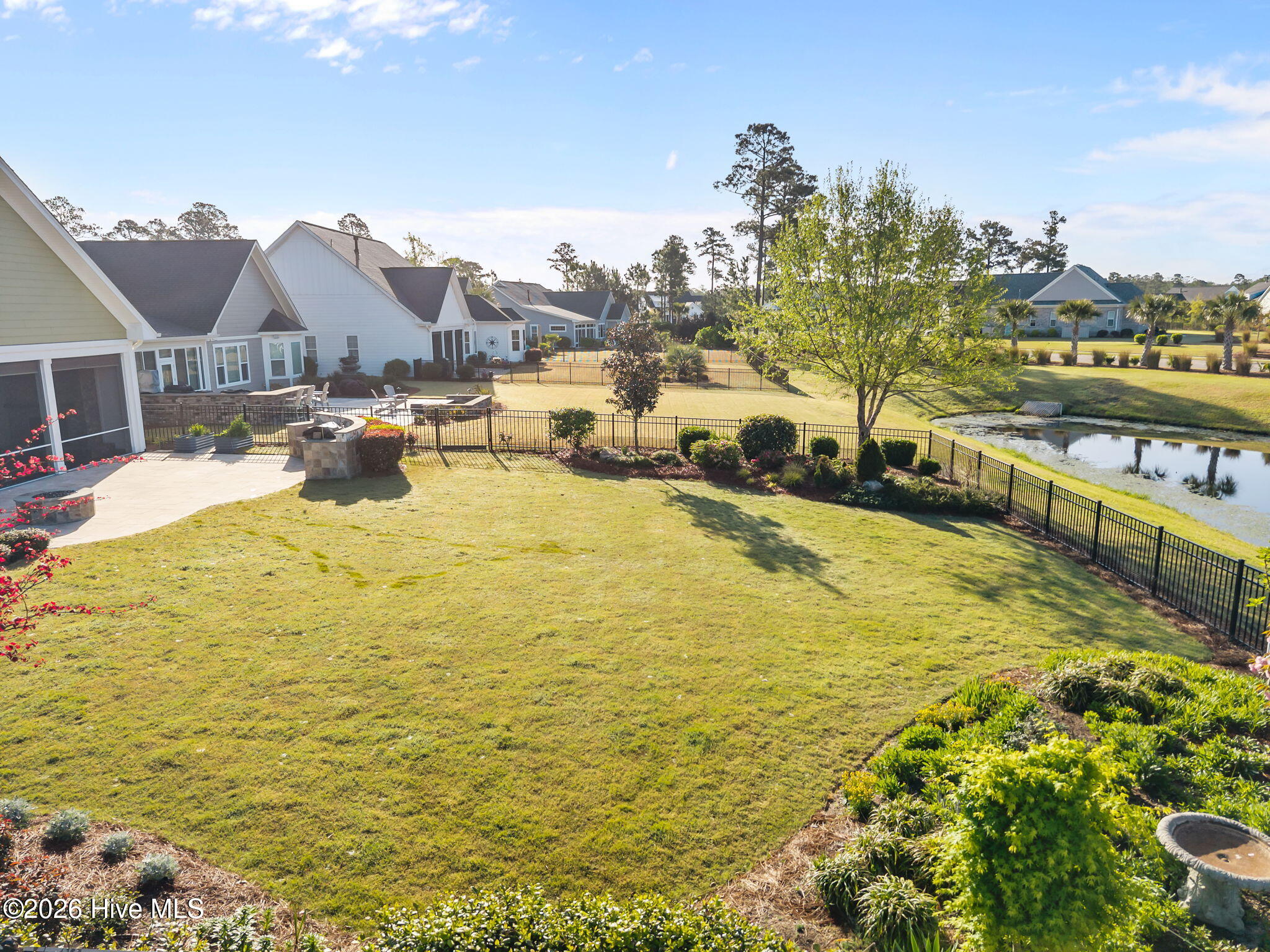 100566700 | Photo 42