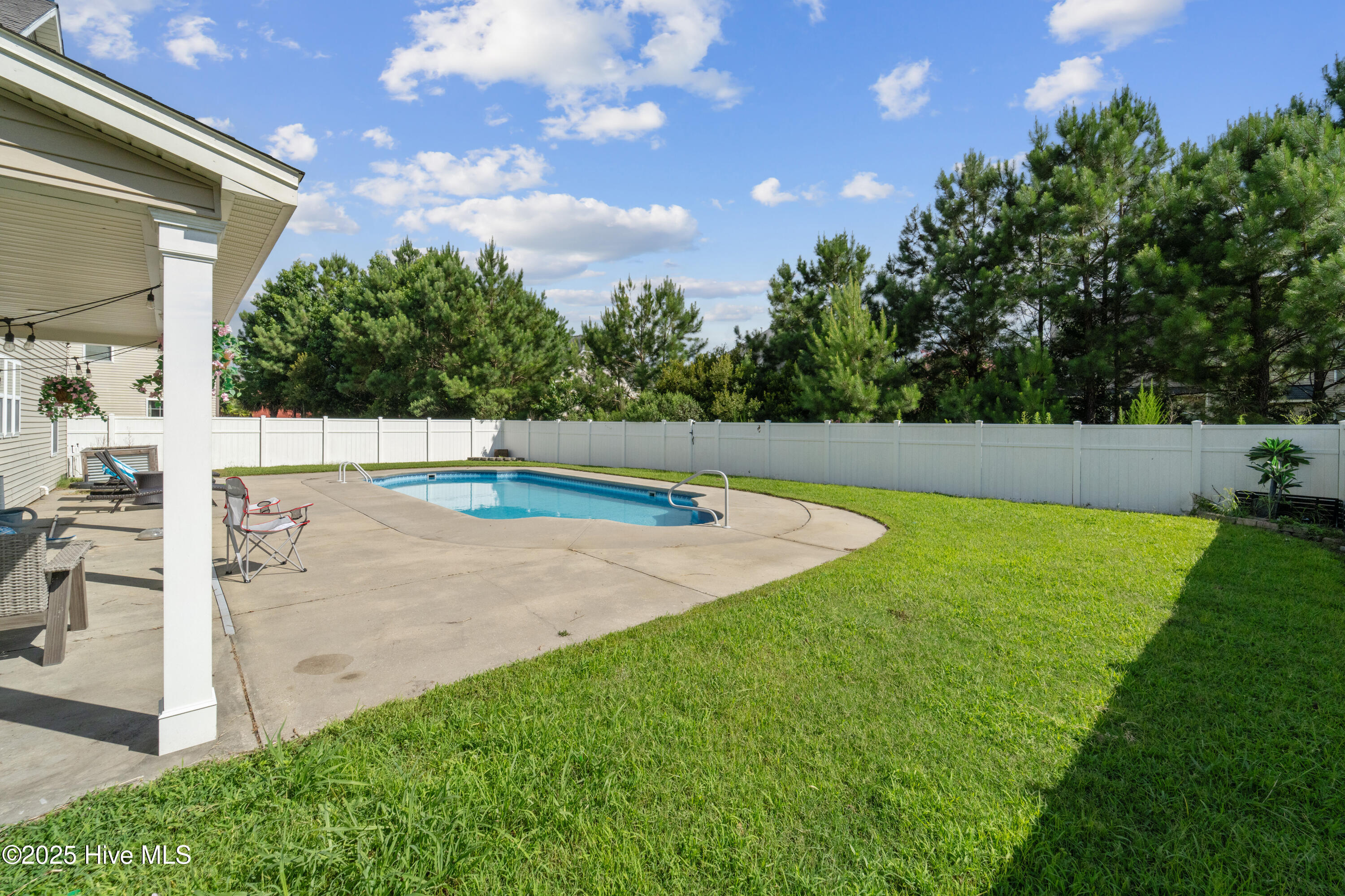 100516932 | Photo 67