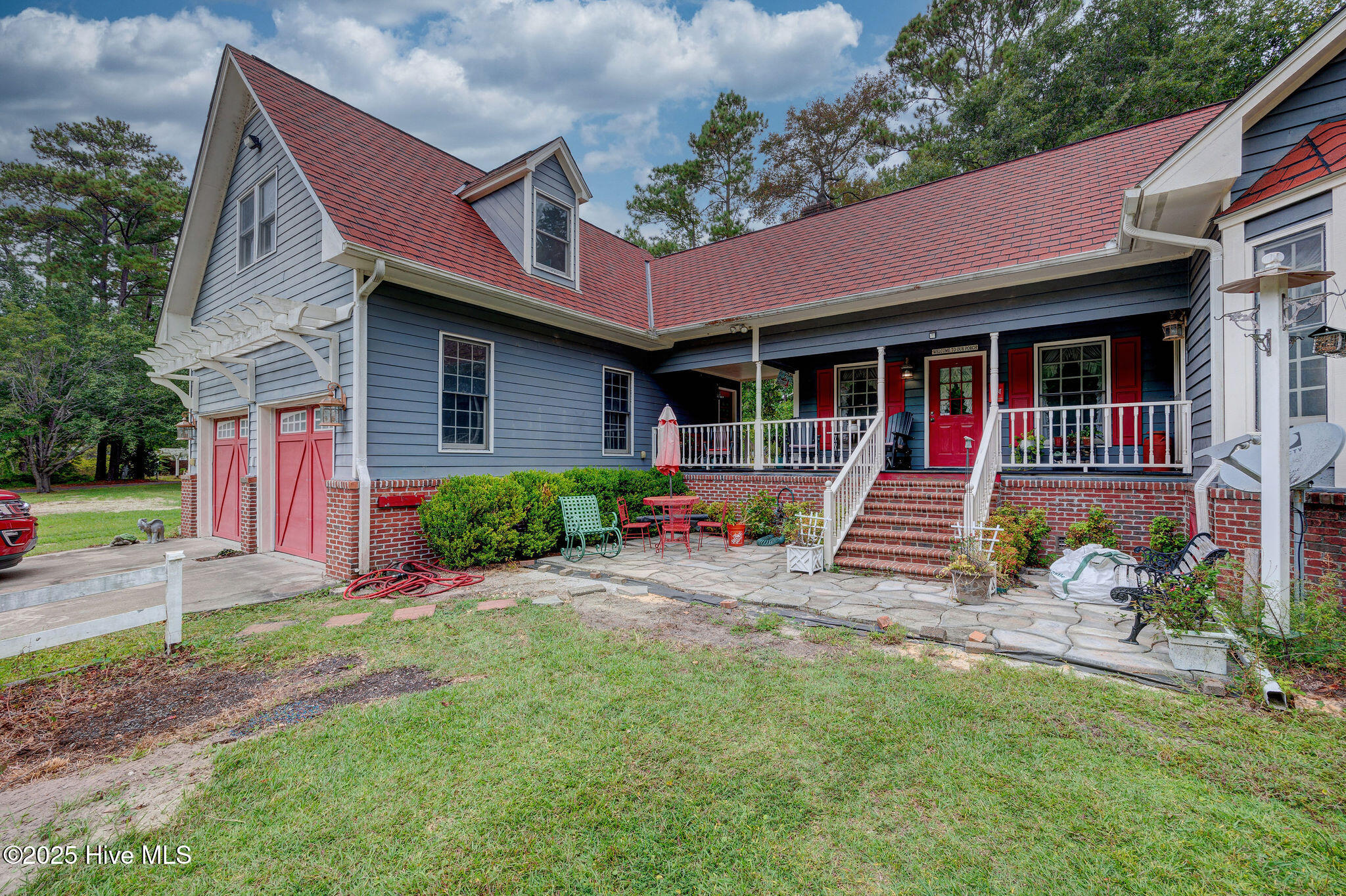 100553041 | Photo 12