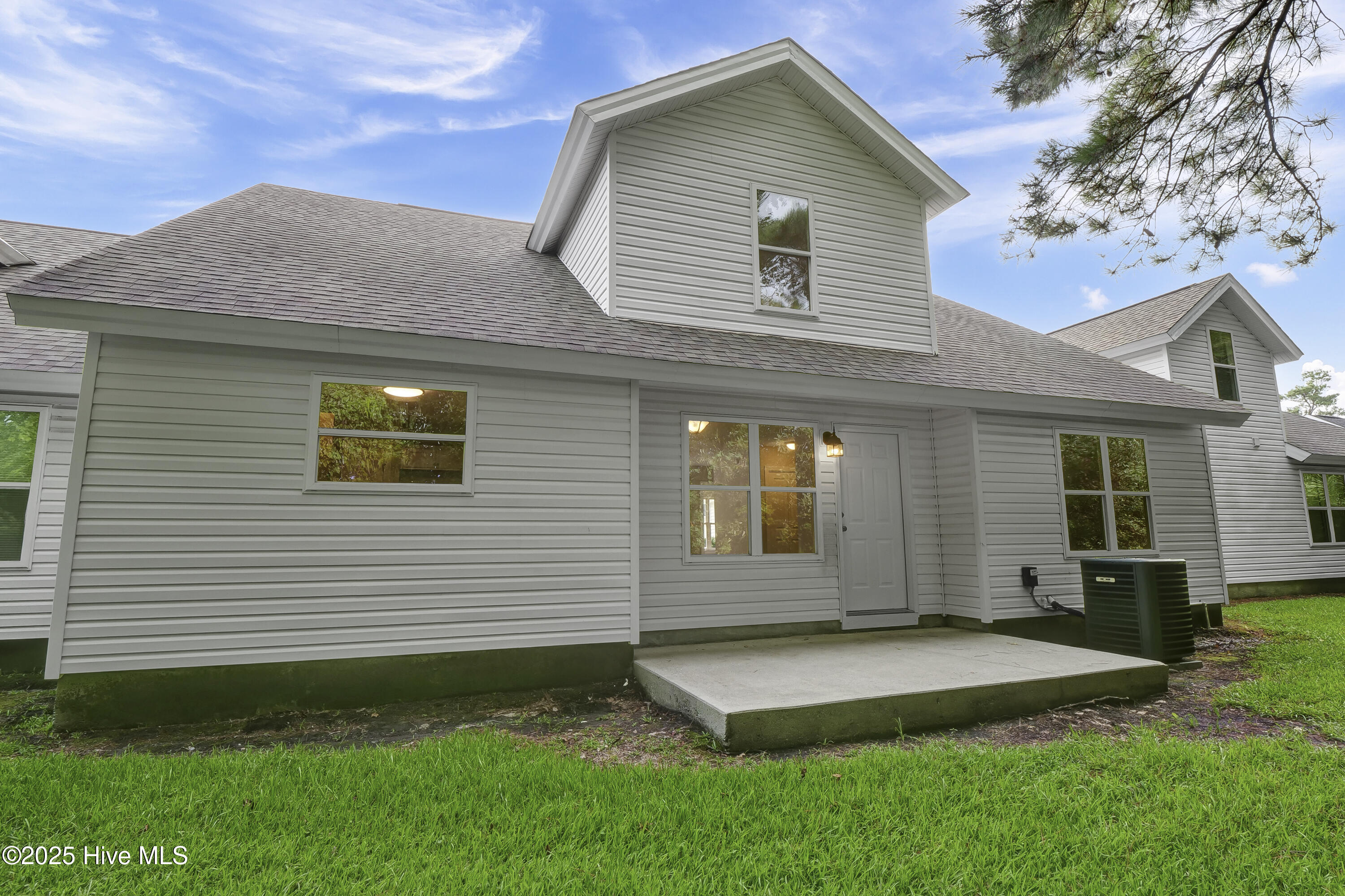 100519530 | Photo 26