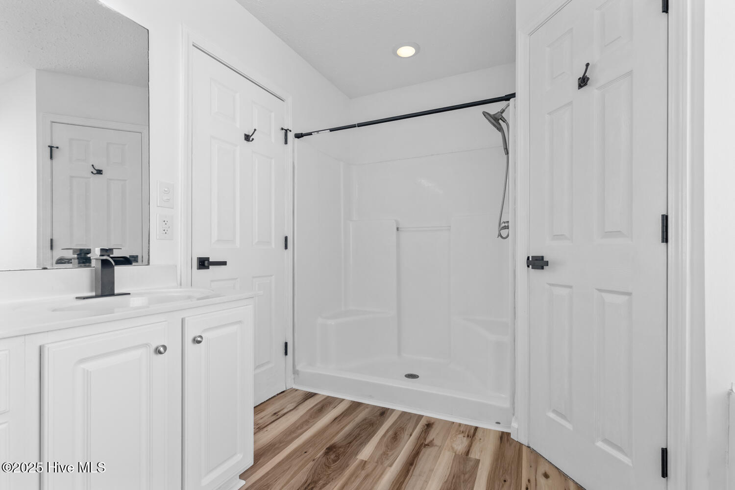 100536928 | Photo 21