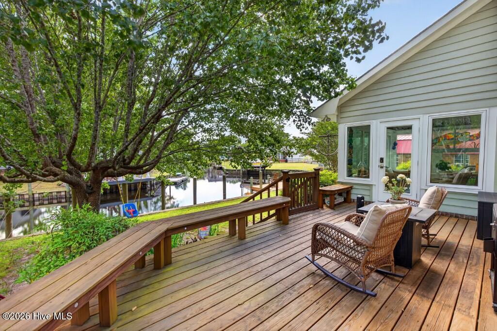 312 Channel Run Drive, New Bern, NC, 28562