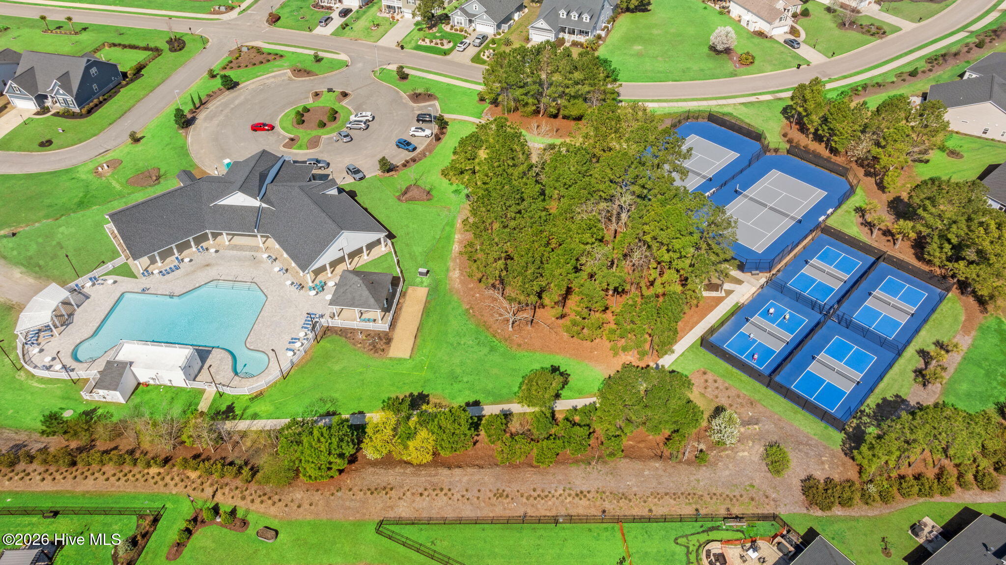 100560327 | Photo 36